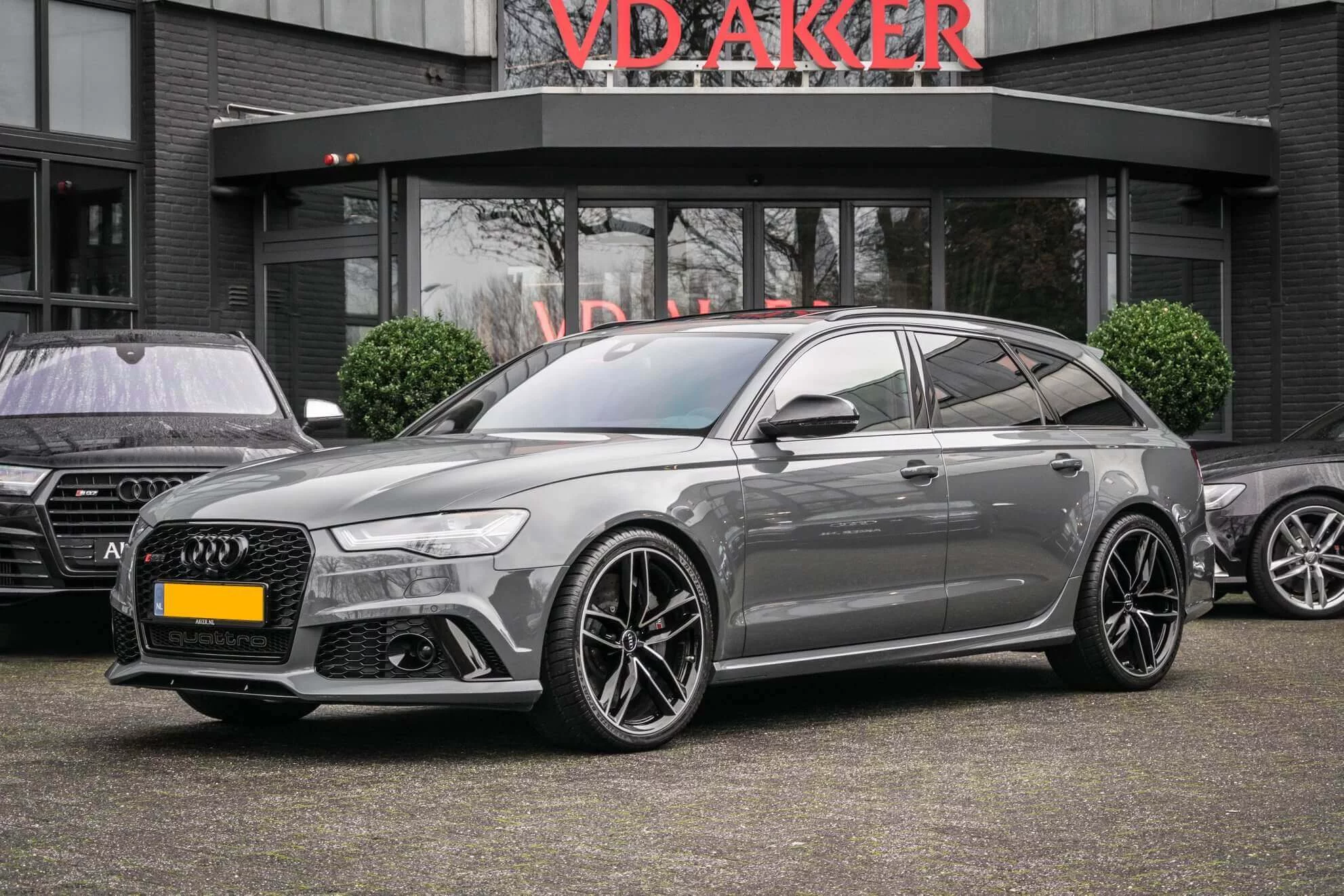 Grigio Telesto Audi RS6 Avant