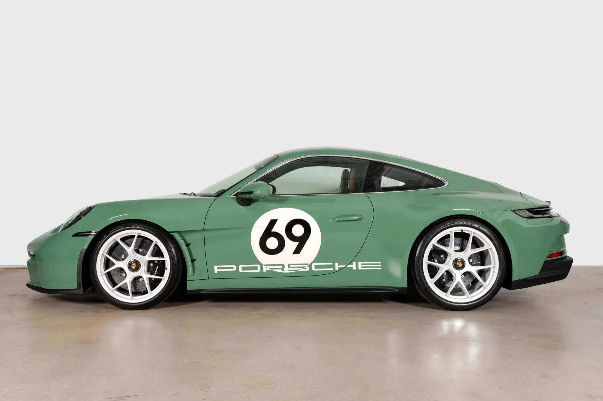 Auratium Green Porsche 911 S/T