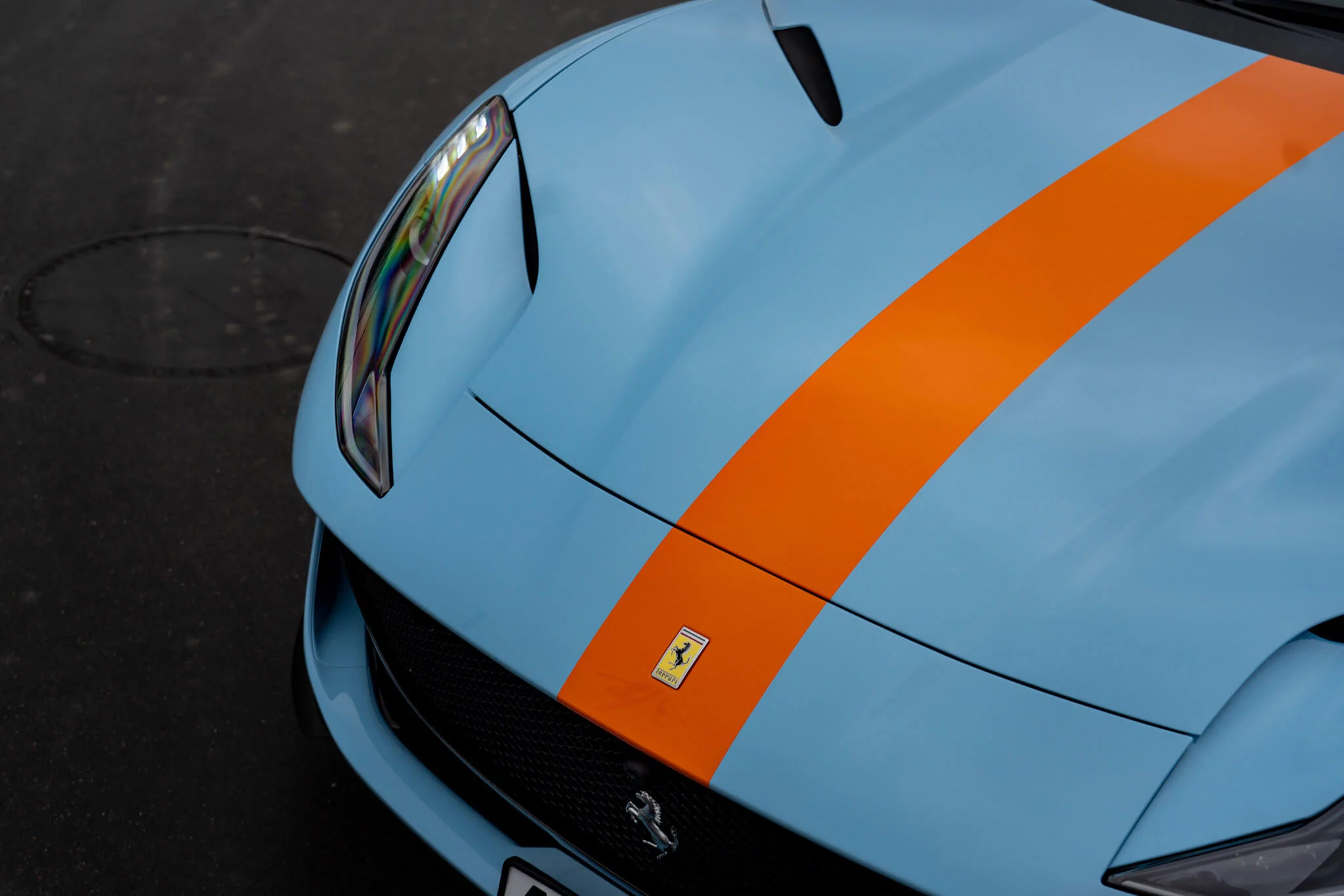 Azzurro La Plata Ferrari 812