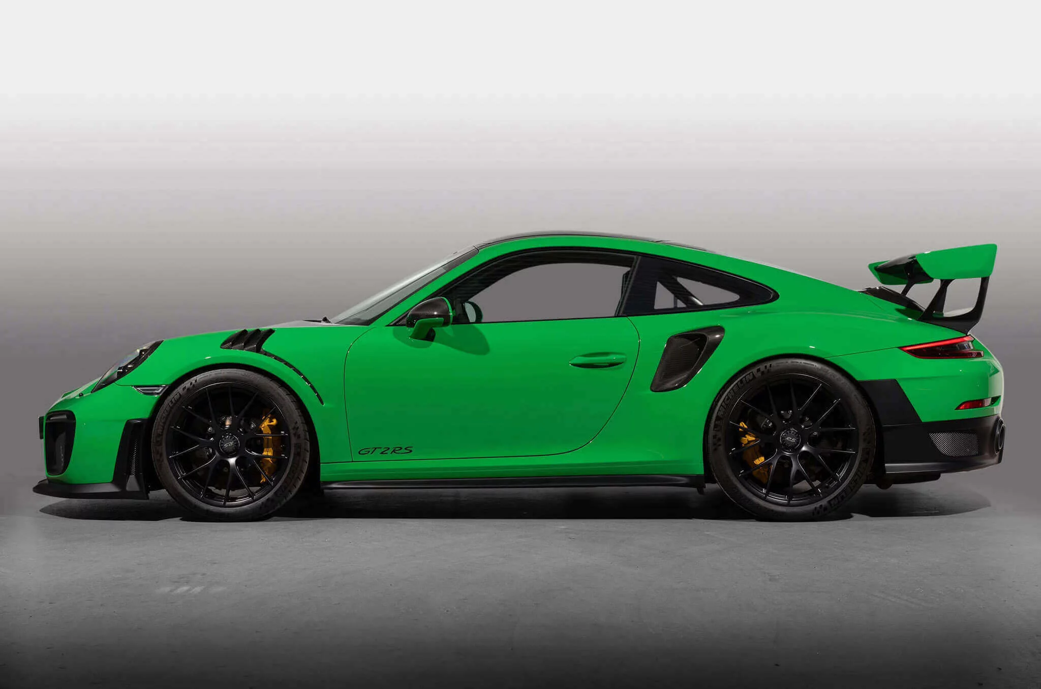 Viper Green Porsche 911 GT2 RS