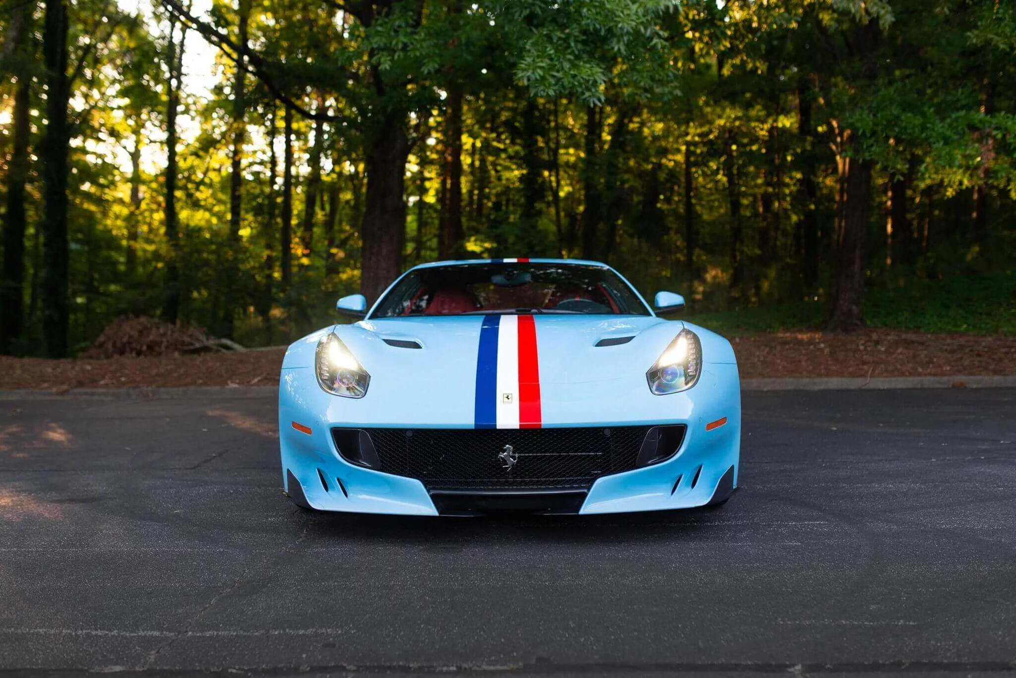 Azzurro La Plata Ferrari F12