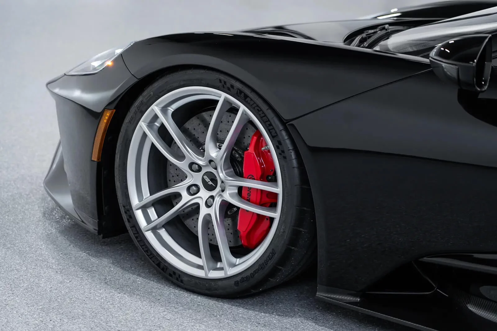 Shadow Black Ford GT