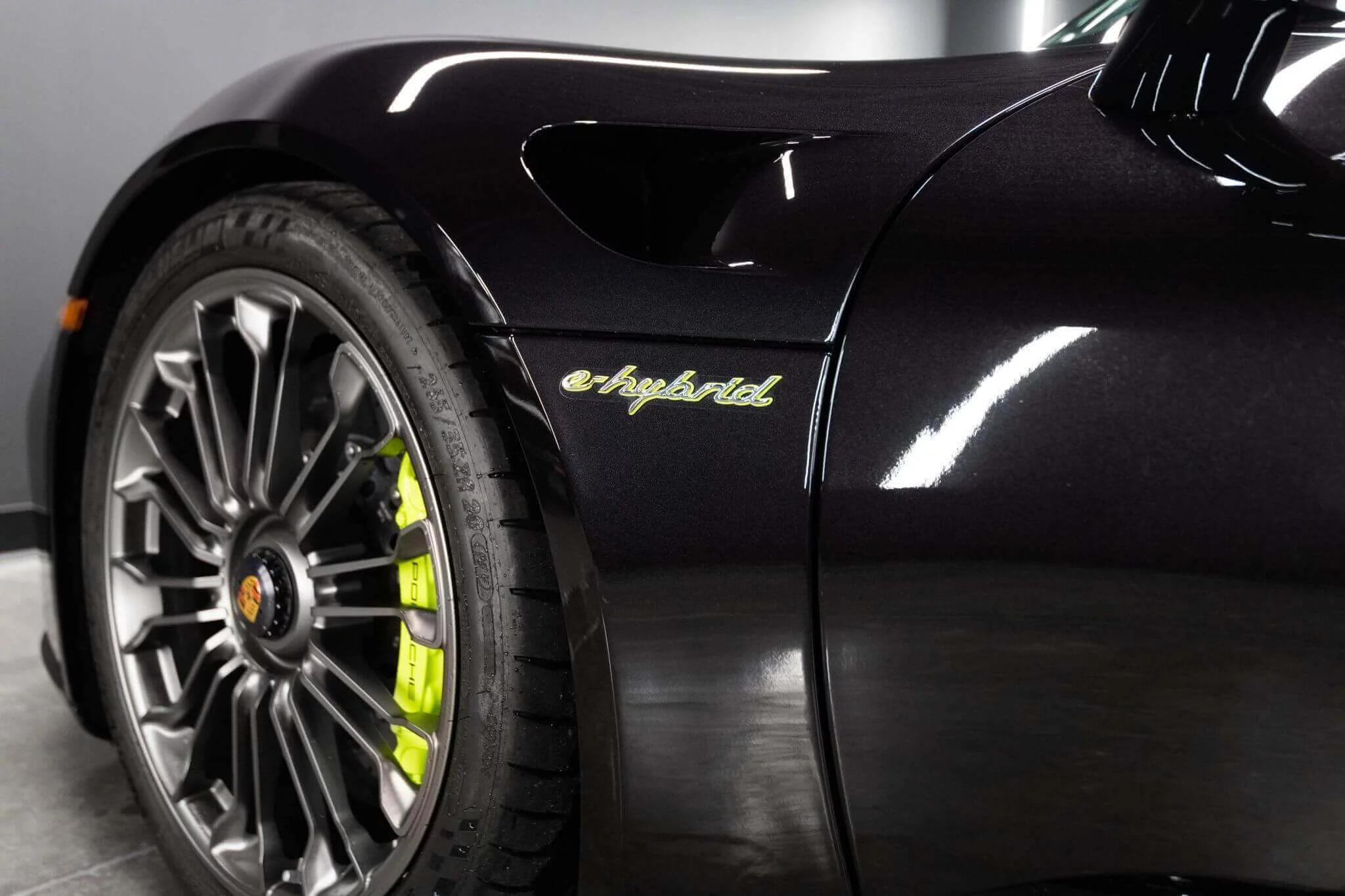 Basalt Black Porsche 918 Spyder
