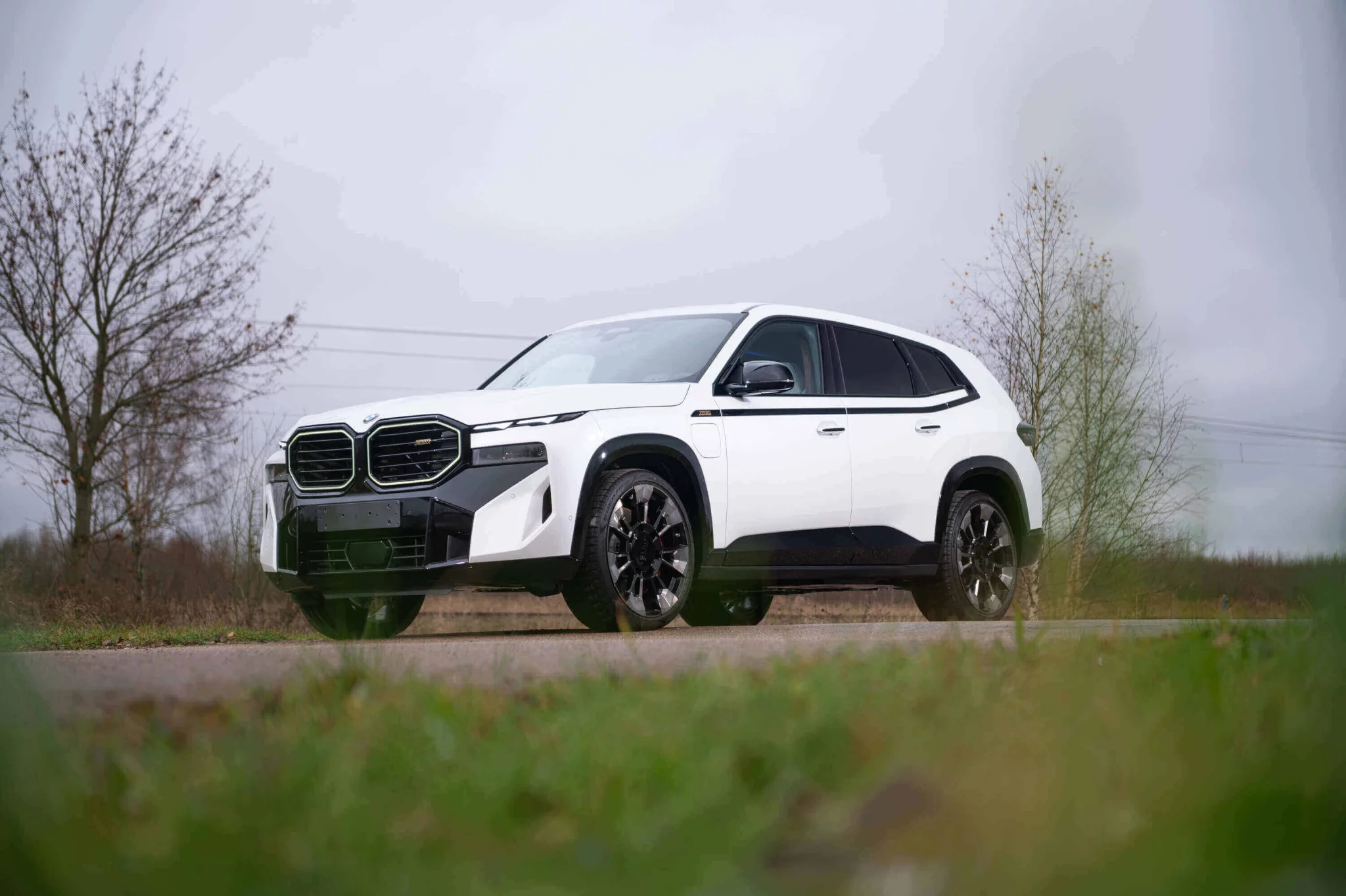 Mineral White BMW XM