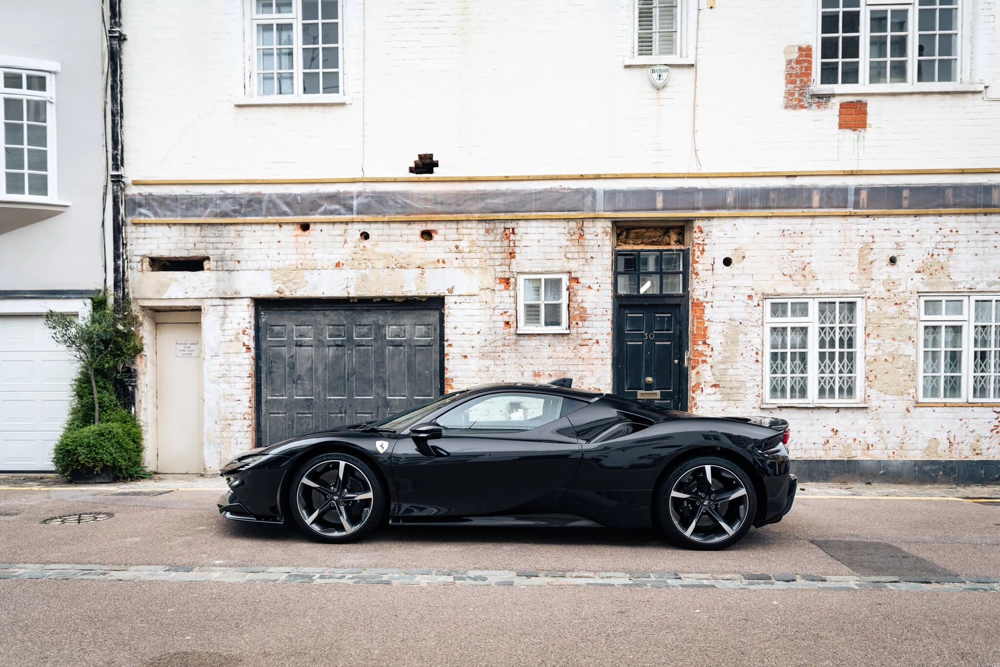 Nero Daytona Ferrari SF90