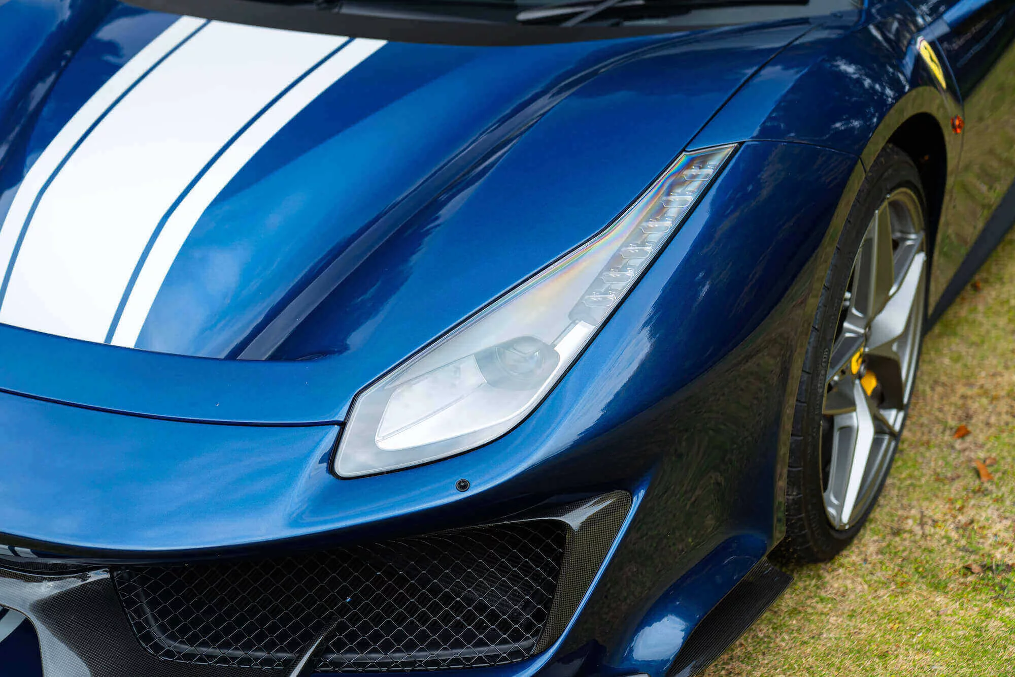 Blu Tour de France Ferrari 488