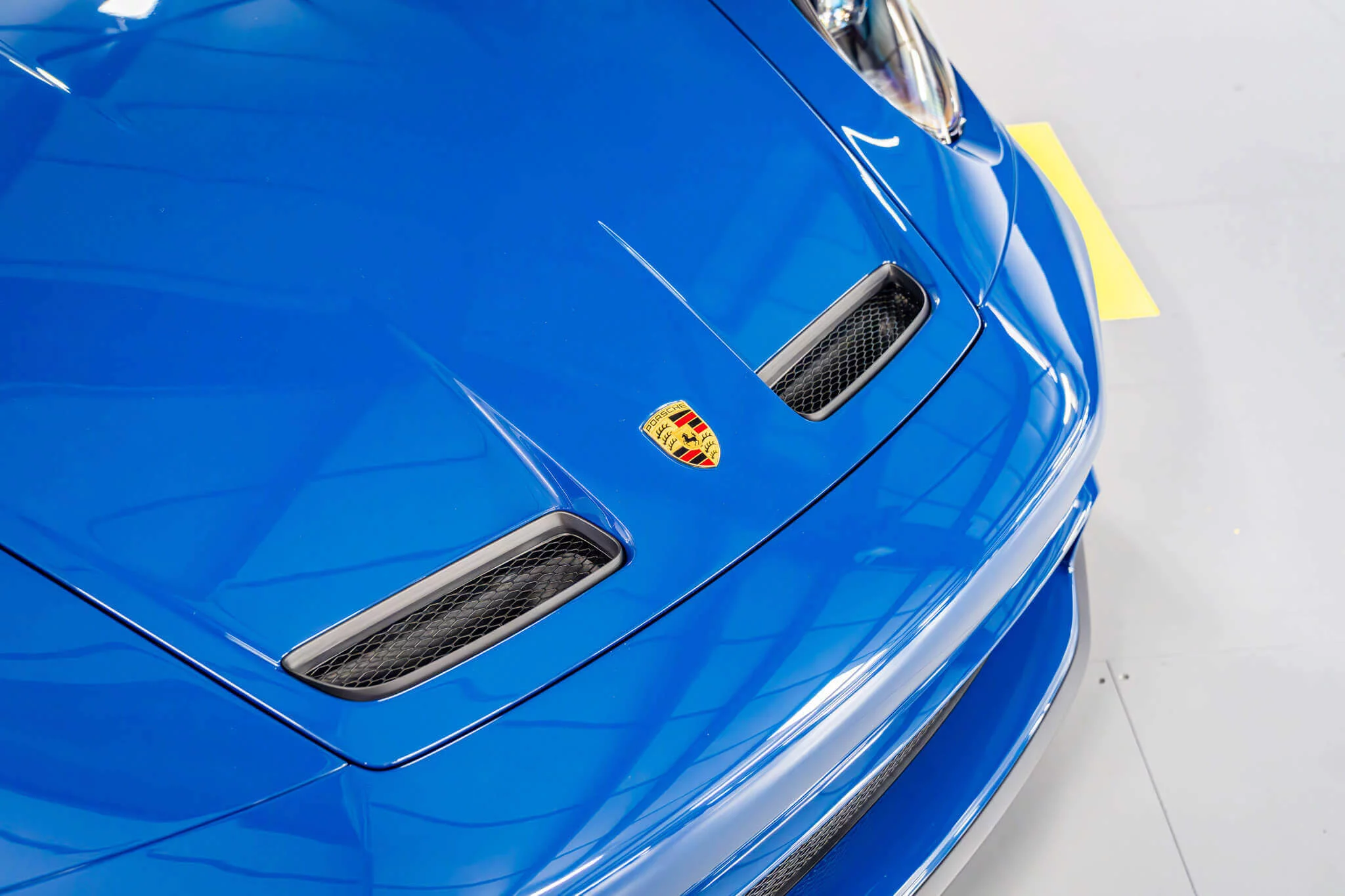 Manaus Blue Porsche 911 S/T