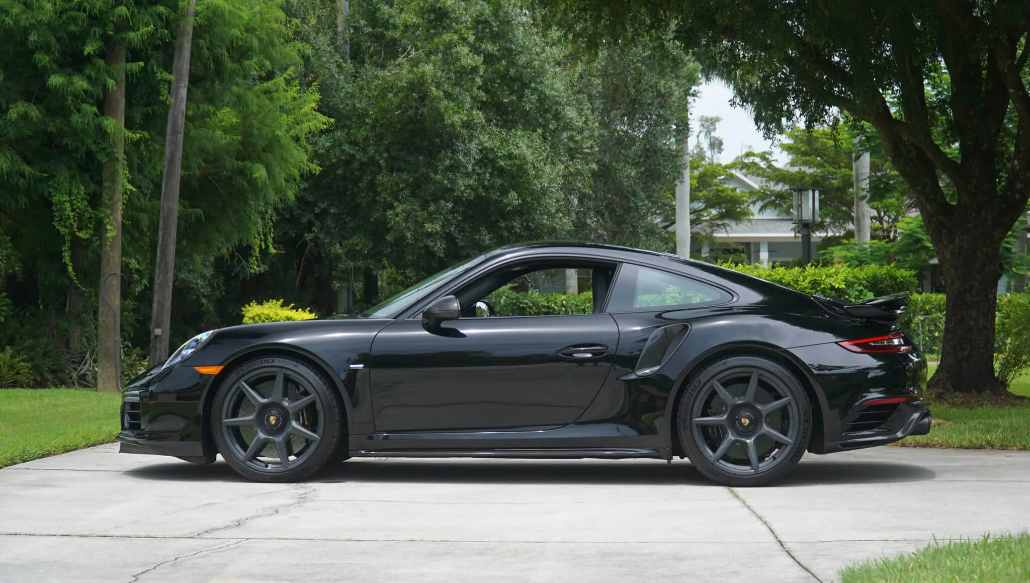 Black Porsche 911 Turbo