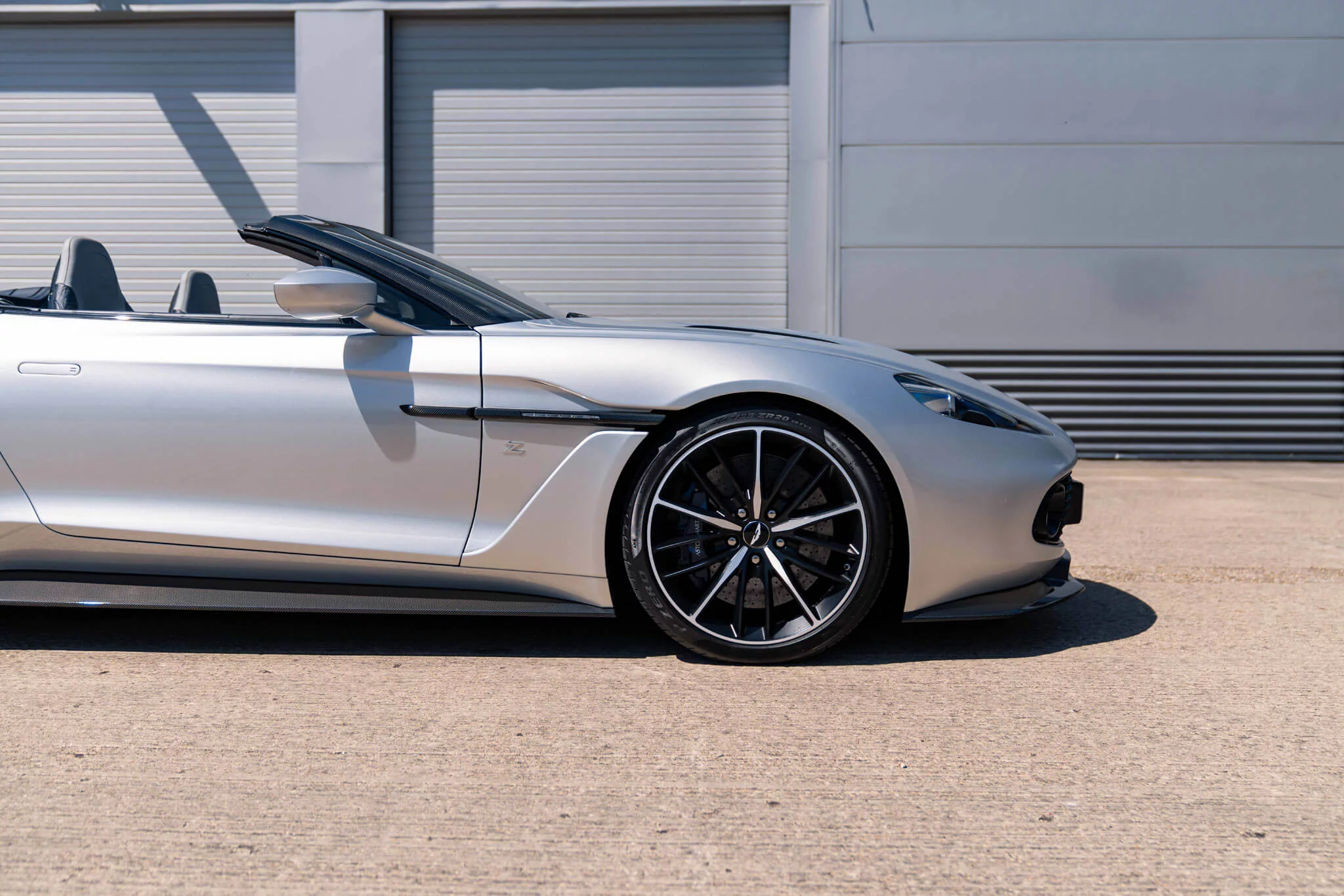 Lightning Silver Aston Martin Vanquish