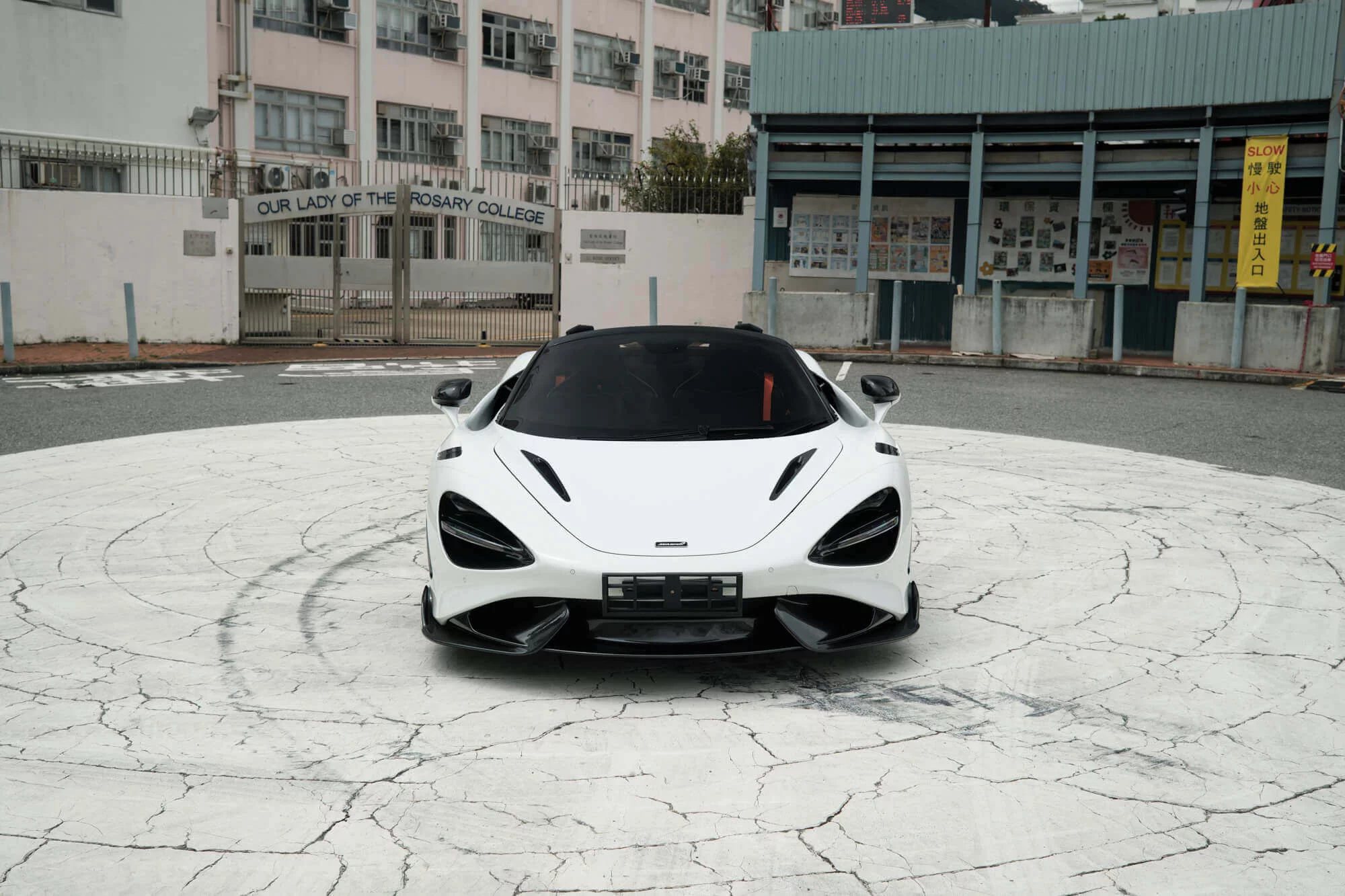 Silica White McLaren 765LT