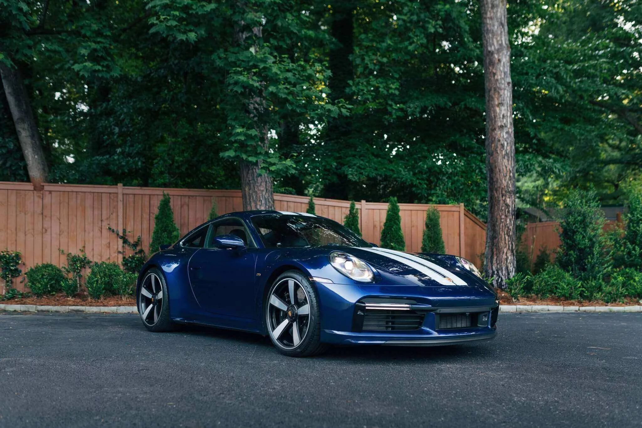 Gentian Blue Metallic Porsche 911 Sport Classic