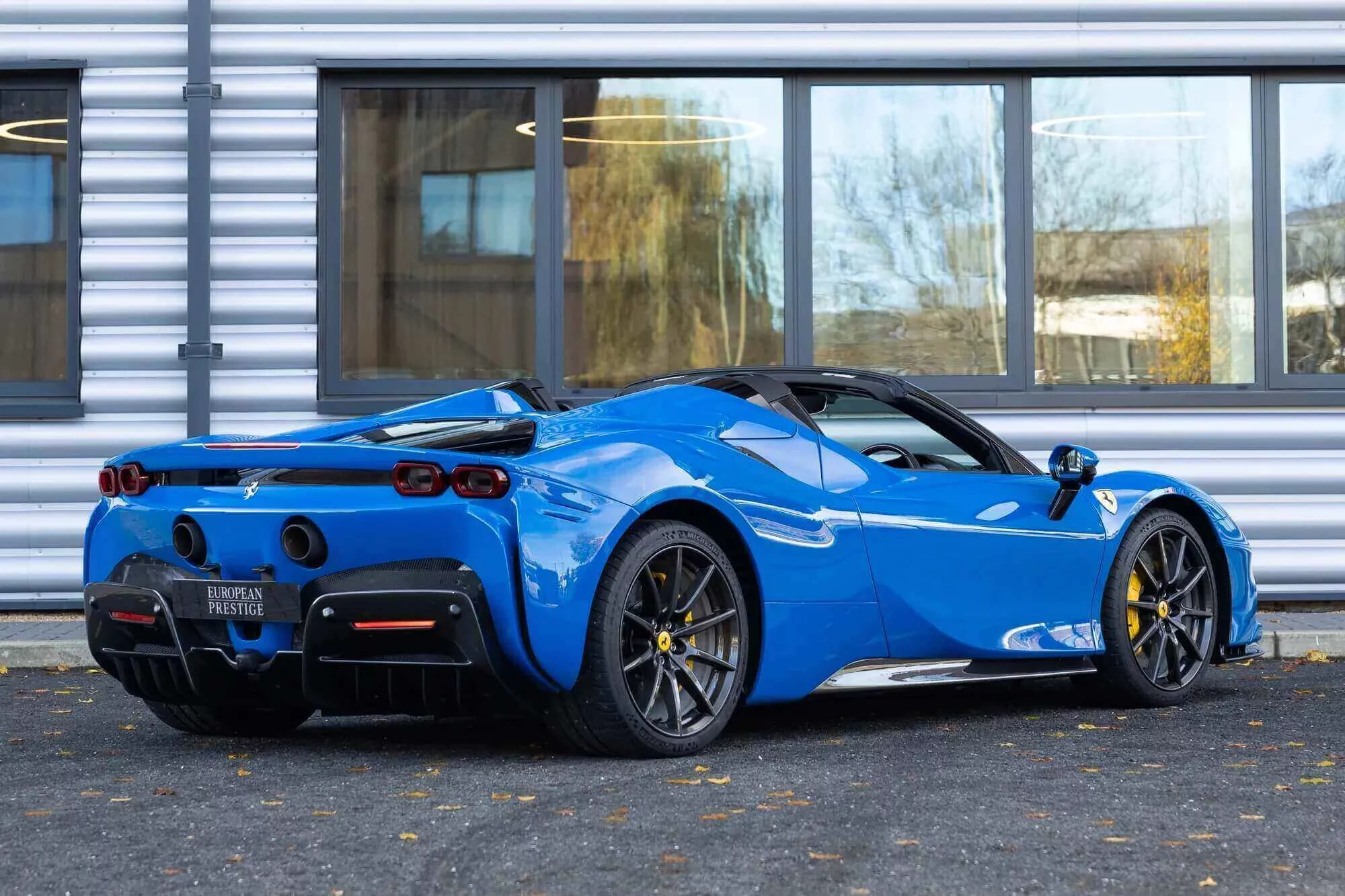 Azzurro Dino Ferrari SF90
