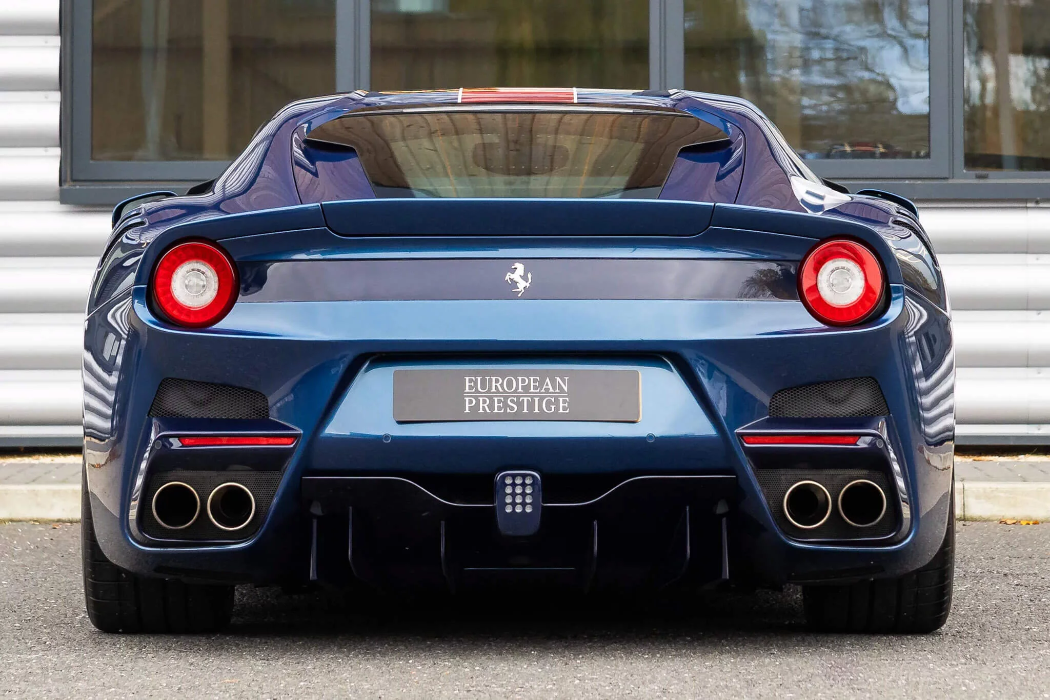 Blu NART Ferrari F12