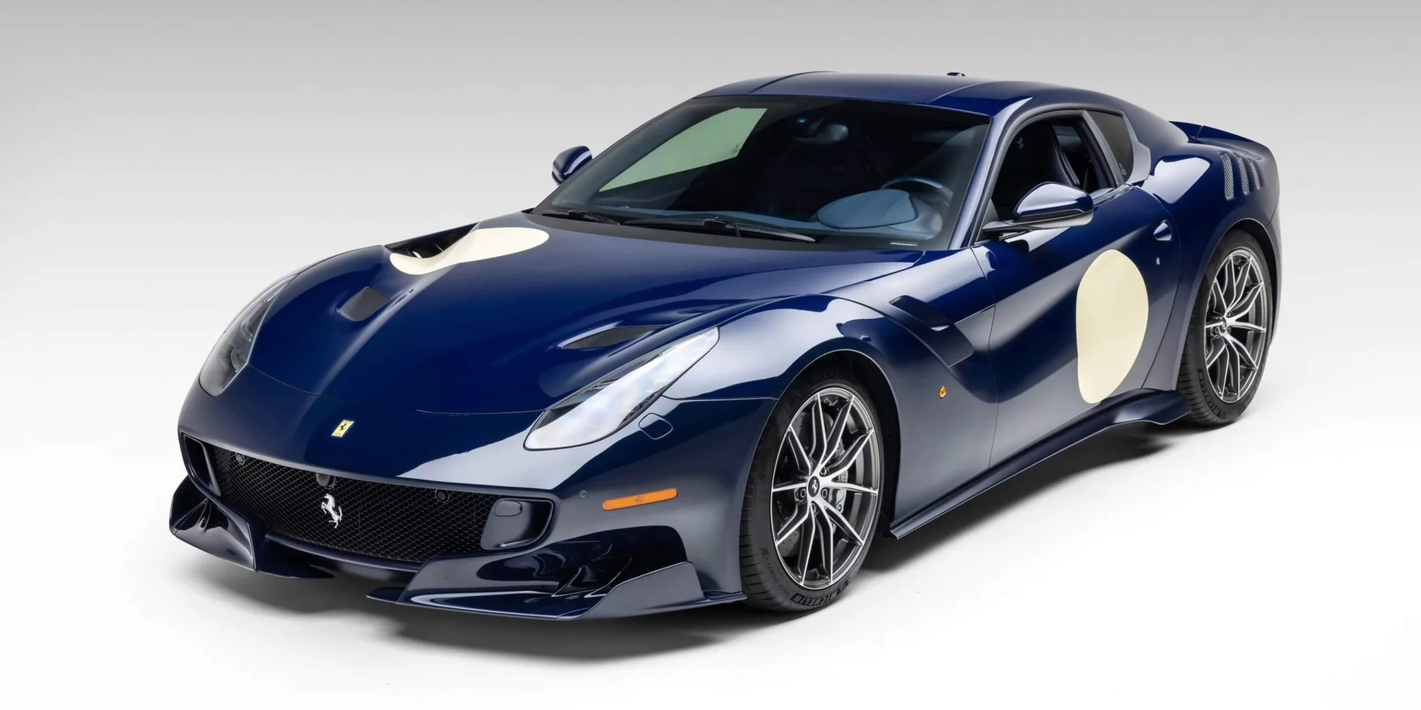 Blu Scozia Ferrari F12