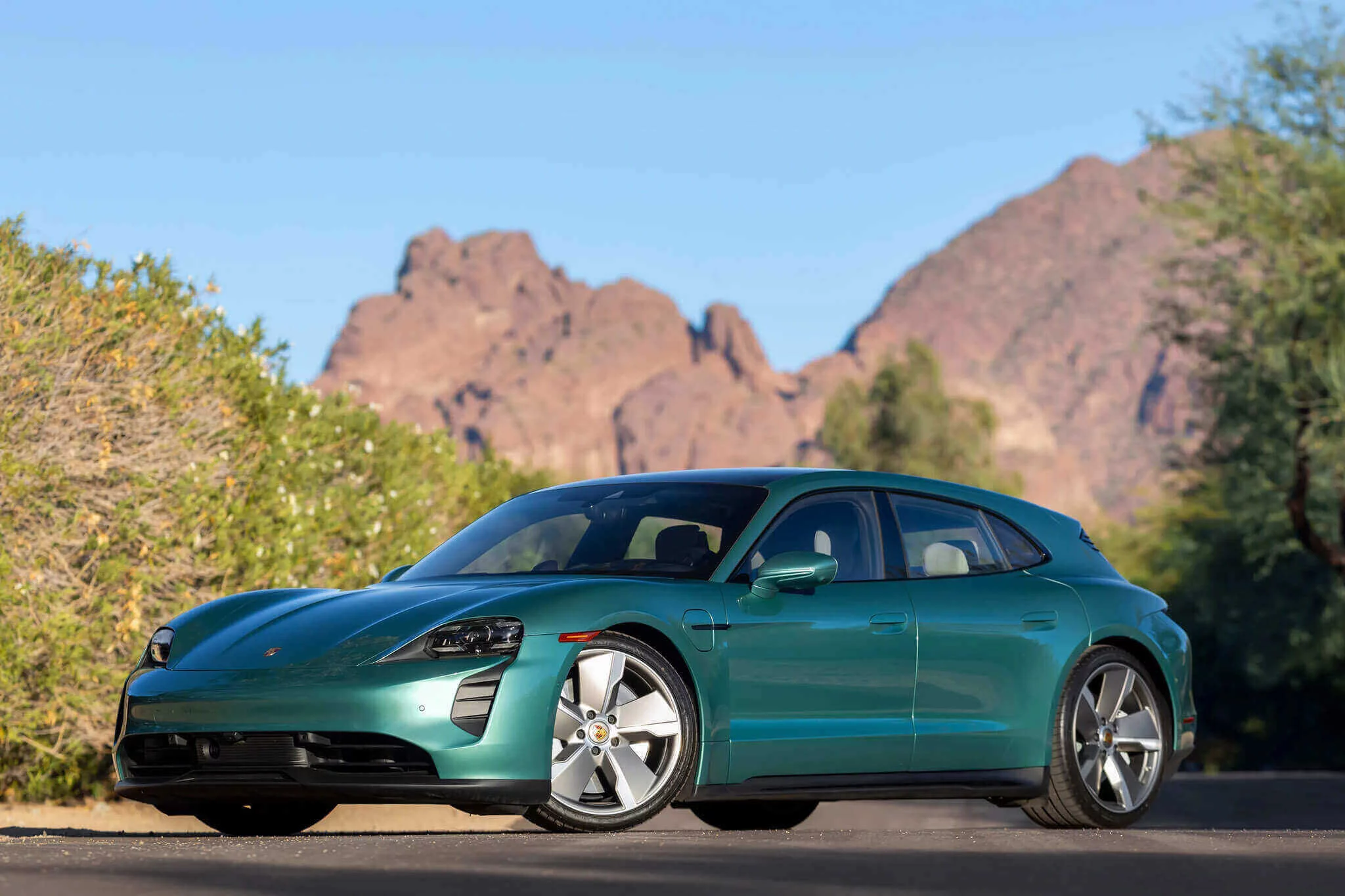 Racing Green Metallic Porsche Taycan