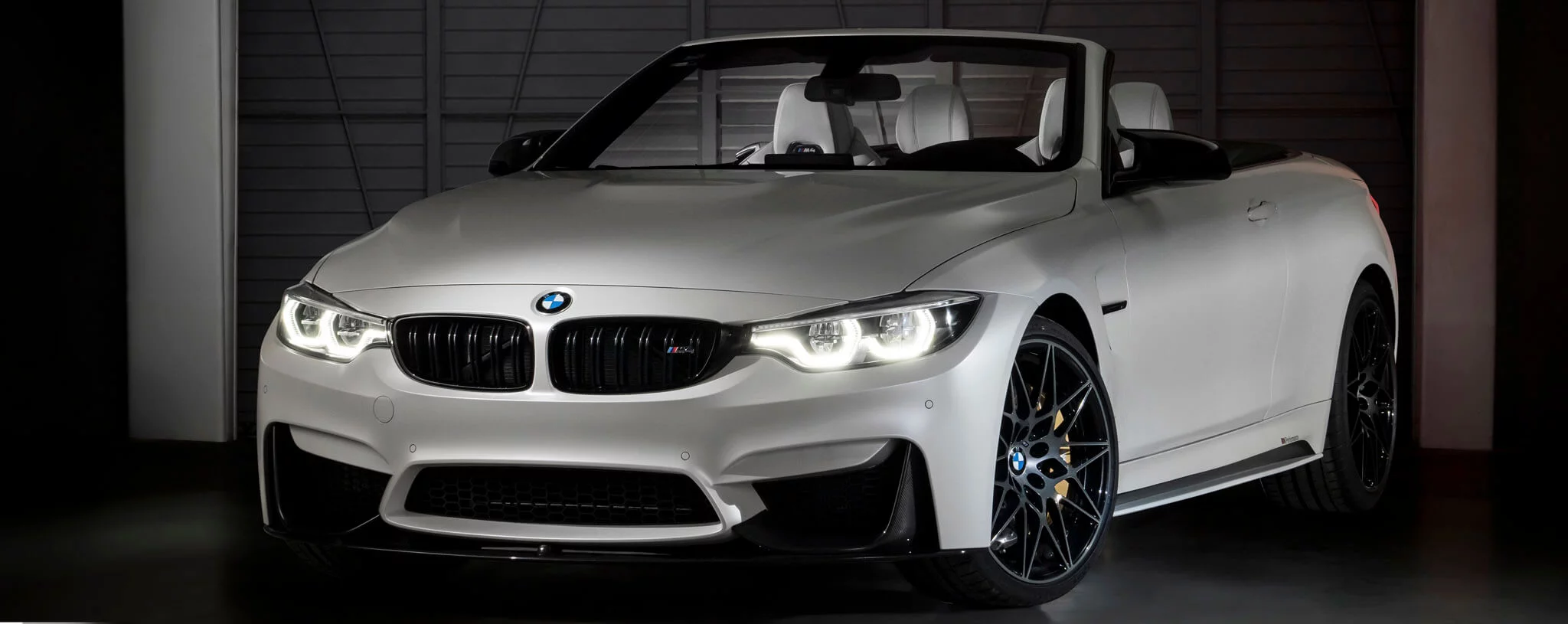 Frozen Brilliant White BMW M4