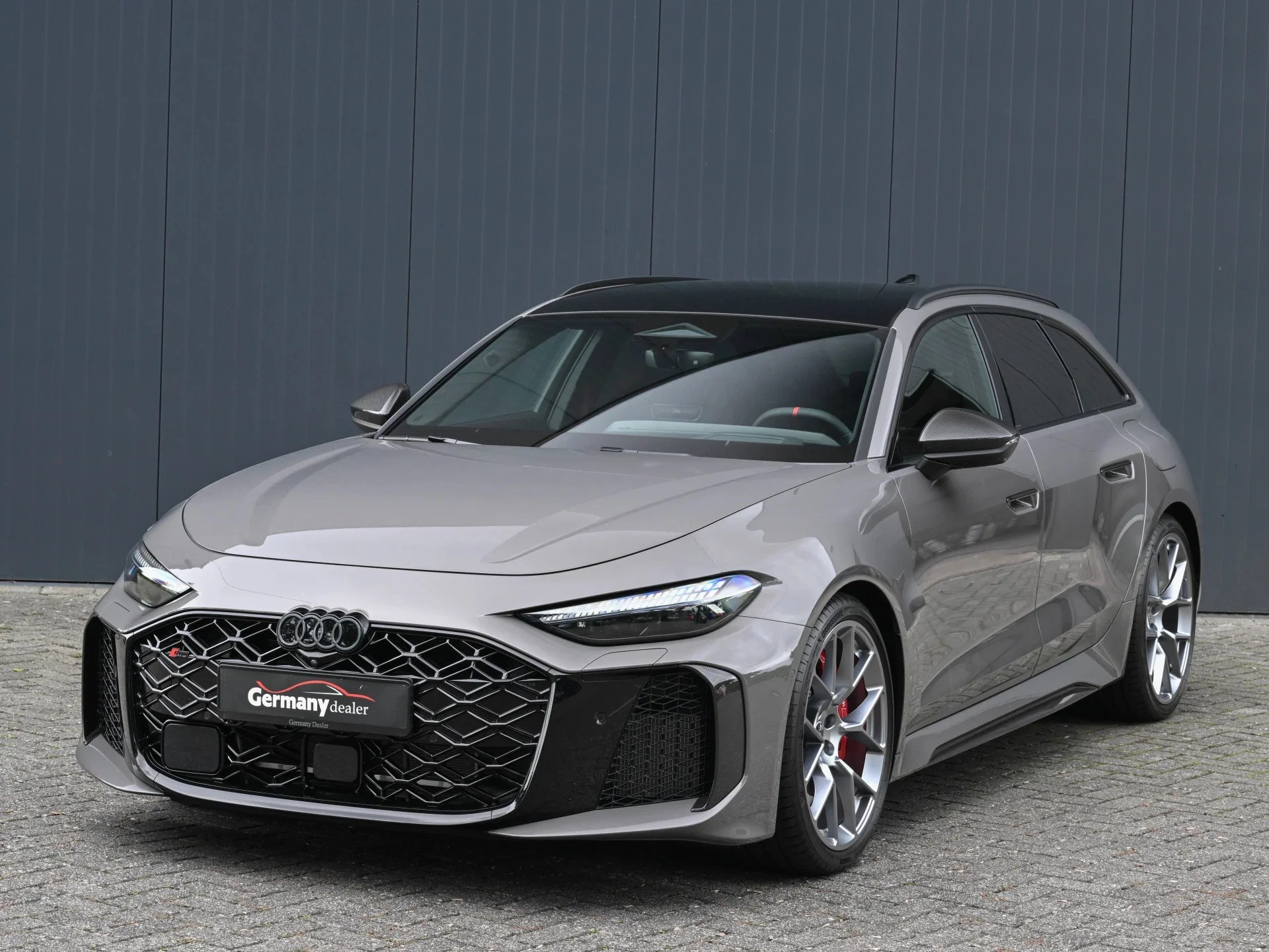 Plateau Grey Audi RS5