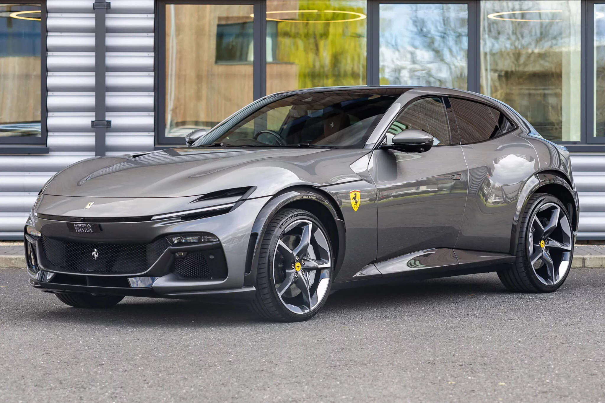 Grigio Ferro Ferrari Purosangue