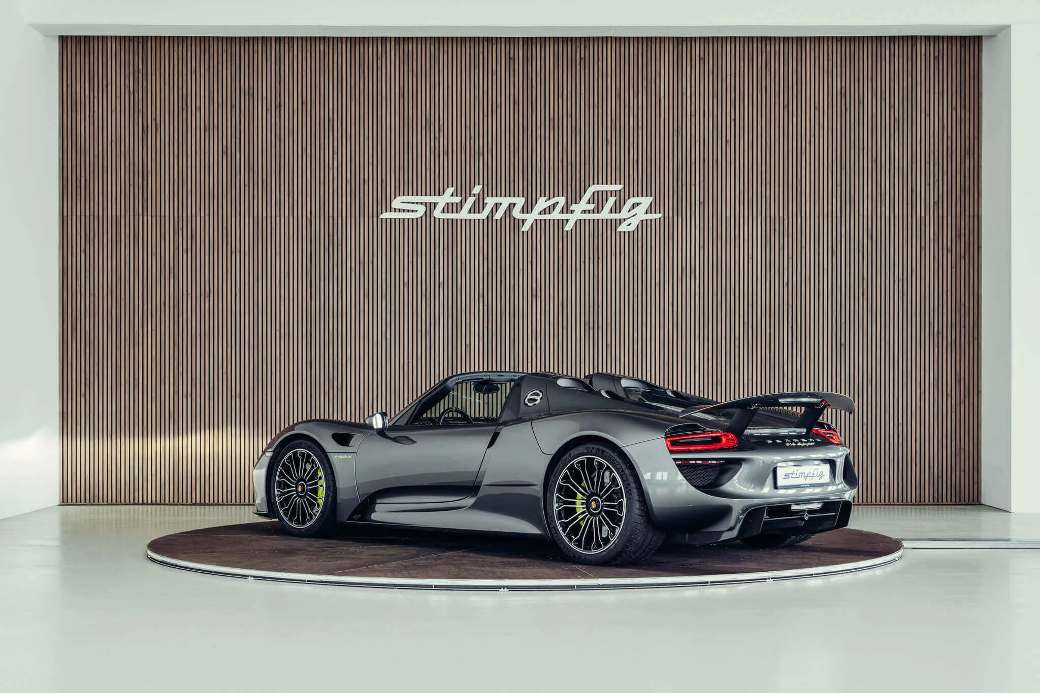 Meteor Grey Metallic Porsche 918 Spyder