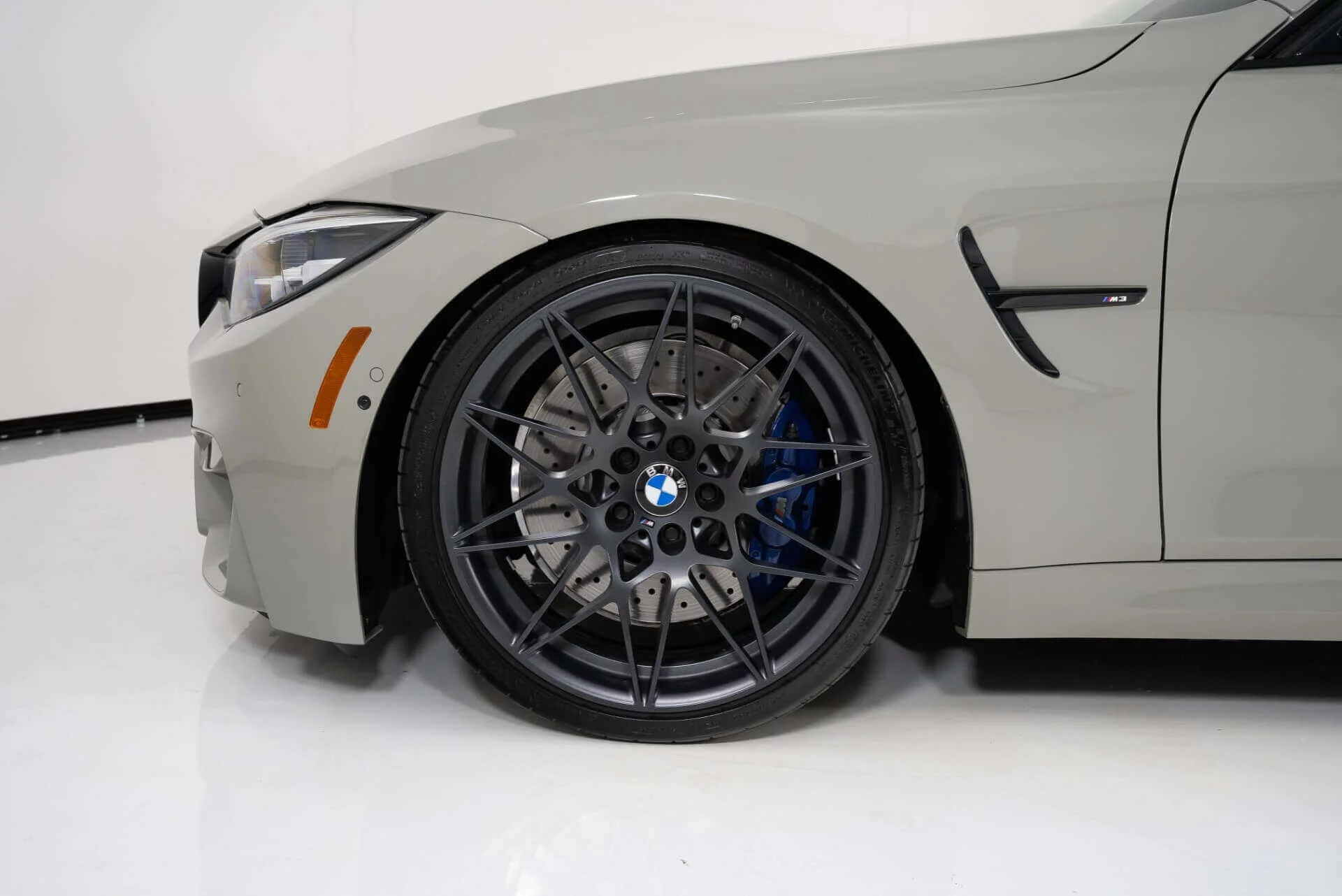 Fashion Grey BMW M3