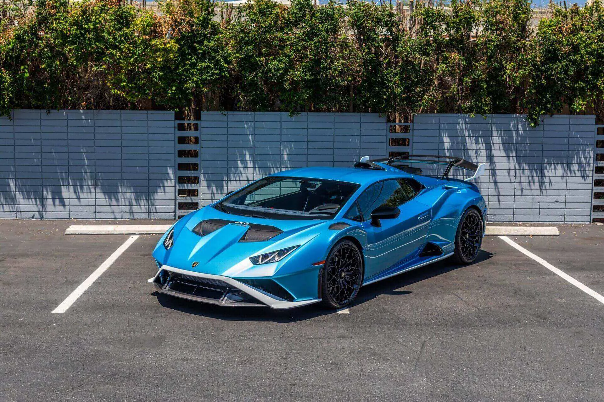 Blu Aegir Lamborghini Huracán