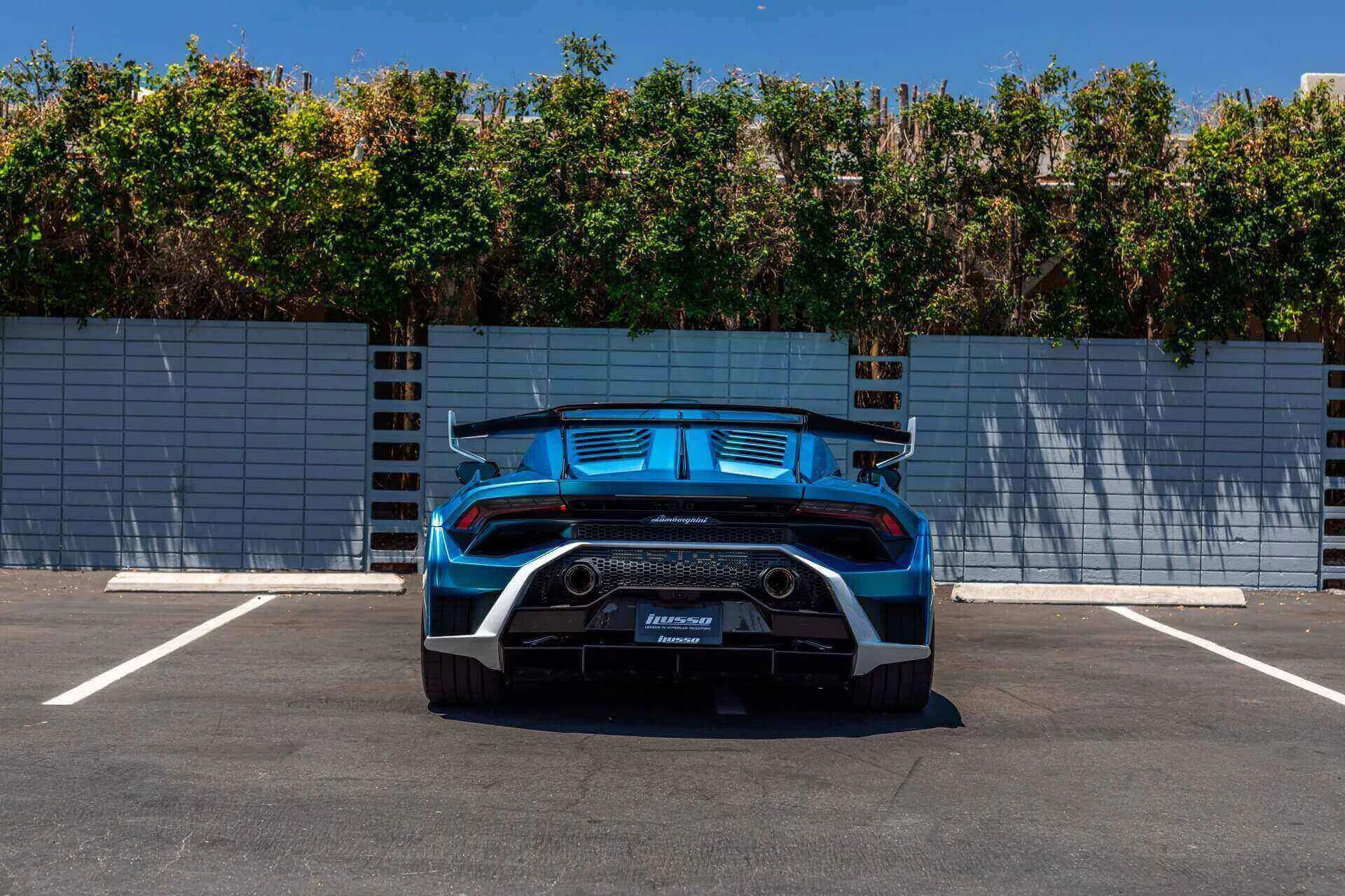 Blu Aegir Lamborghini Huracán