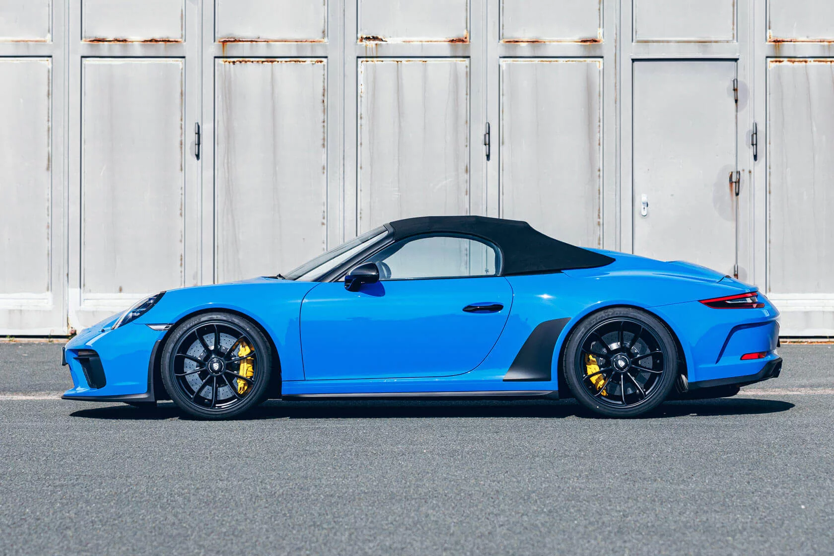 Voodoo Blue Porsche 911 Speedster