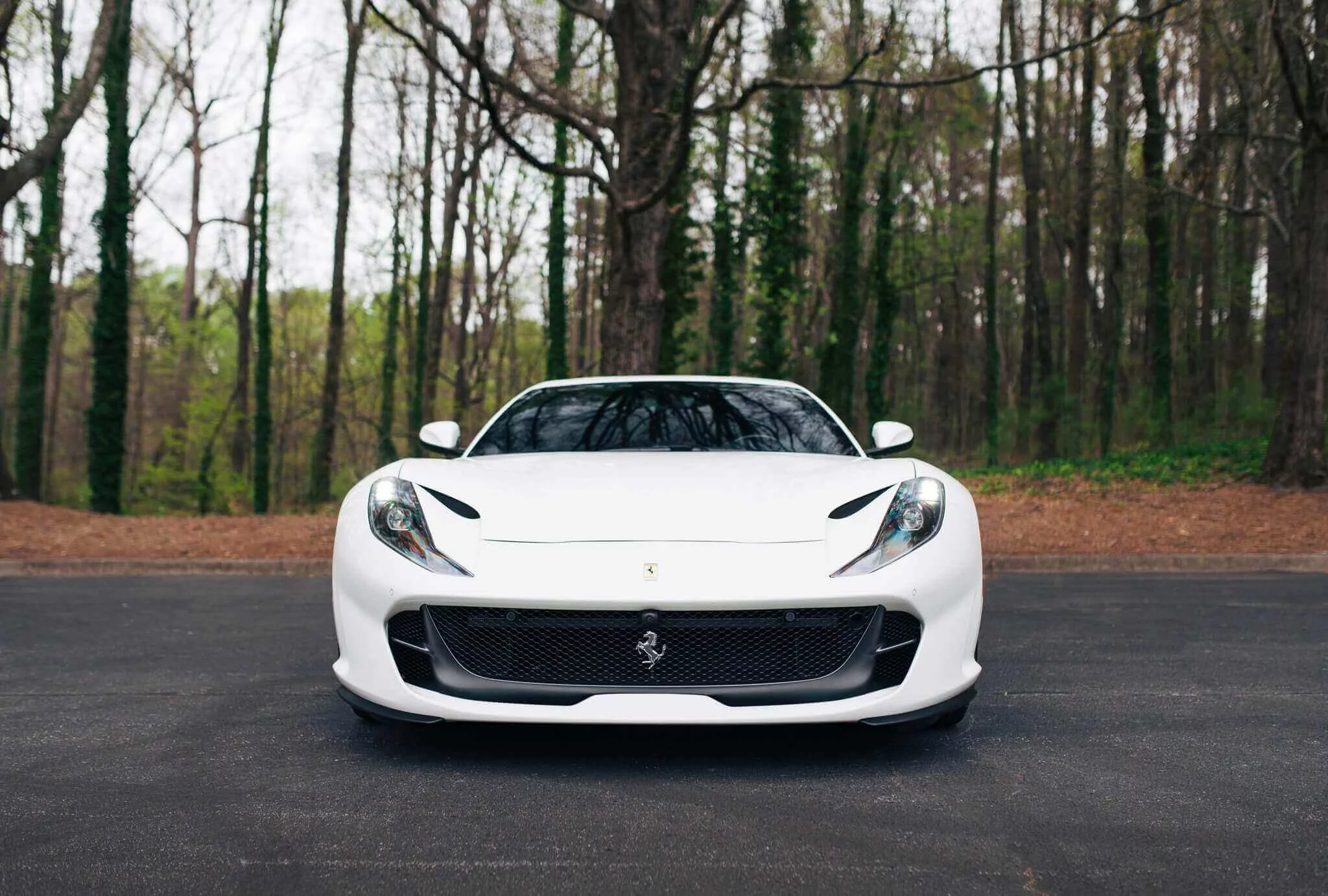 Bianco Avus Ferrari 812