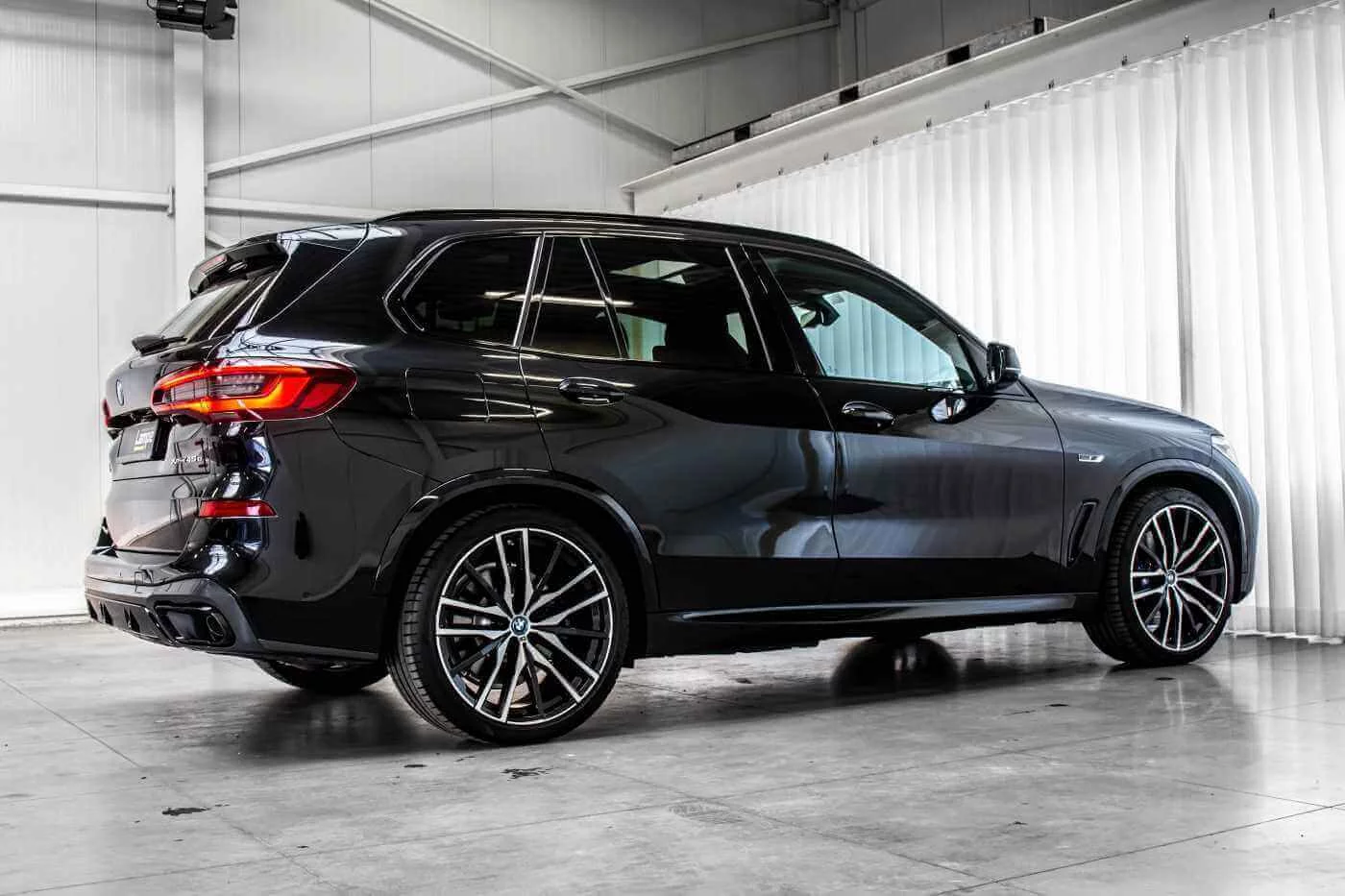 Sapphire Black BMW X5