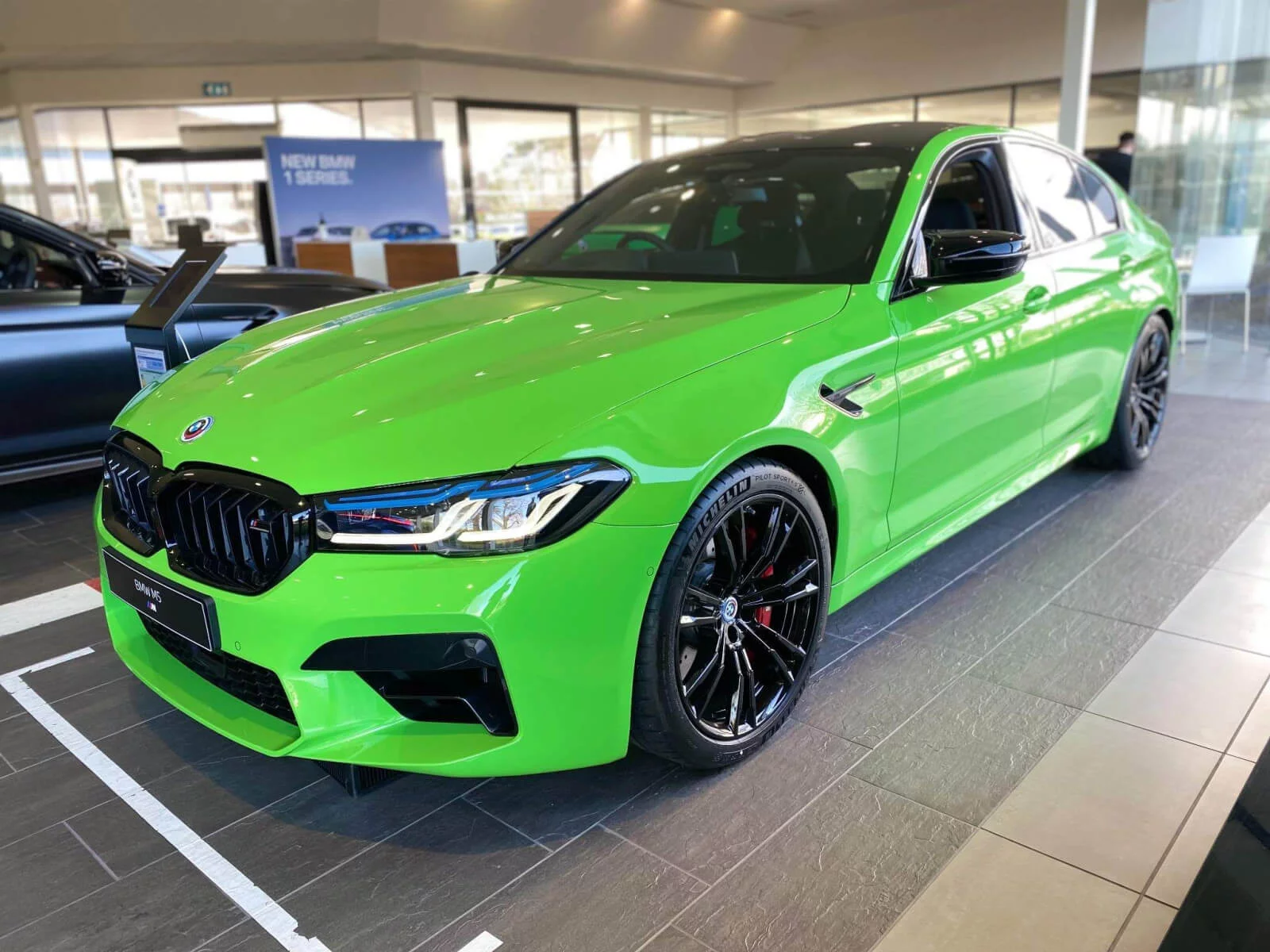 Verde Mantis BMW M5