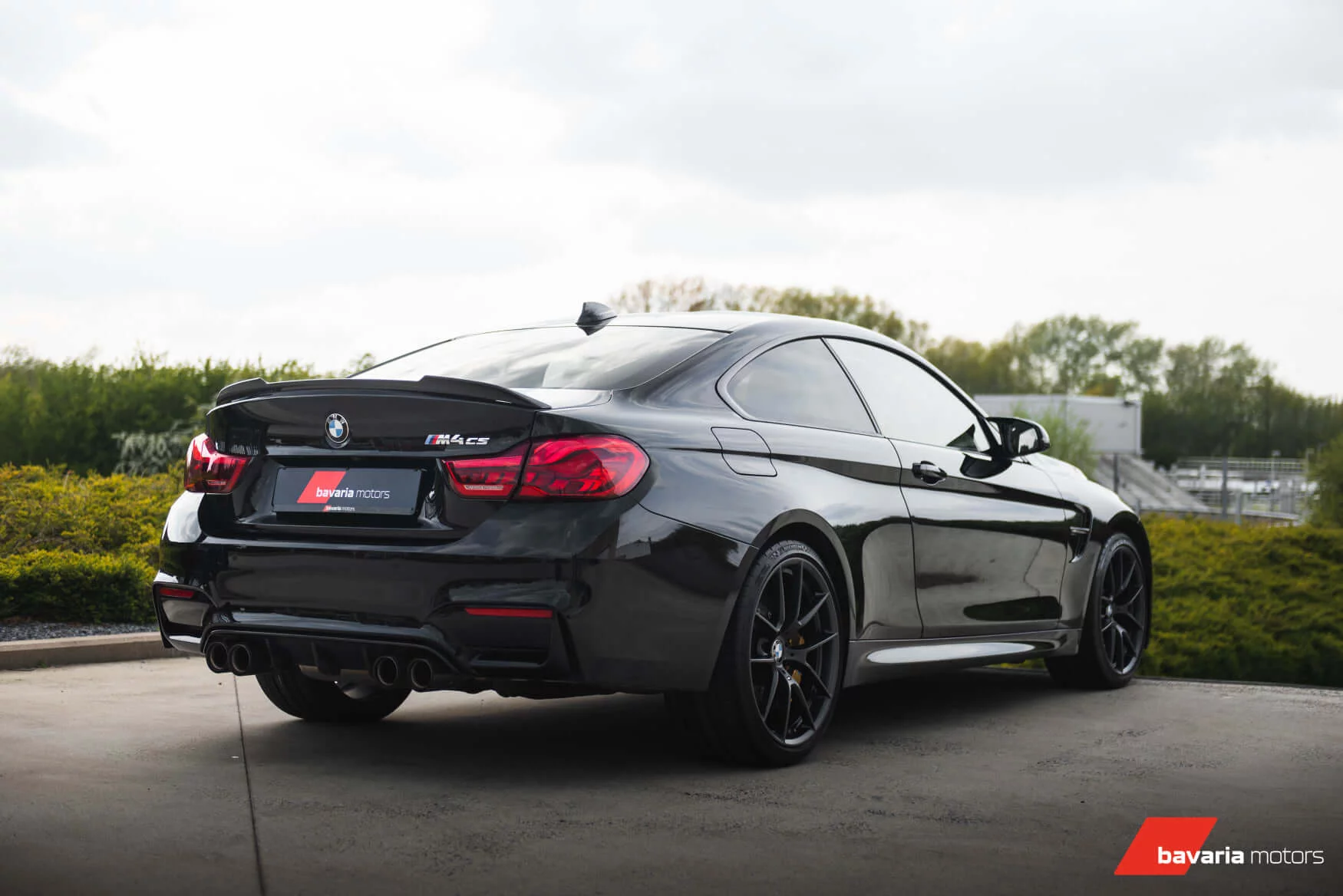 Sapphire Black BMW M4