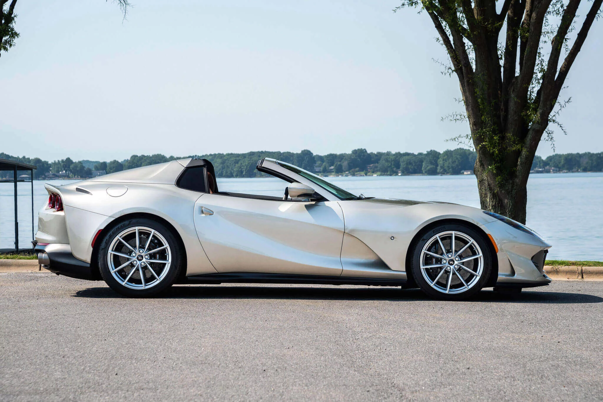 Nuovo Grigio Ingrid Ferrari 812