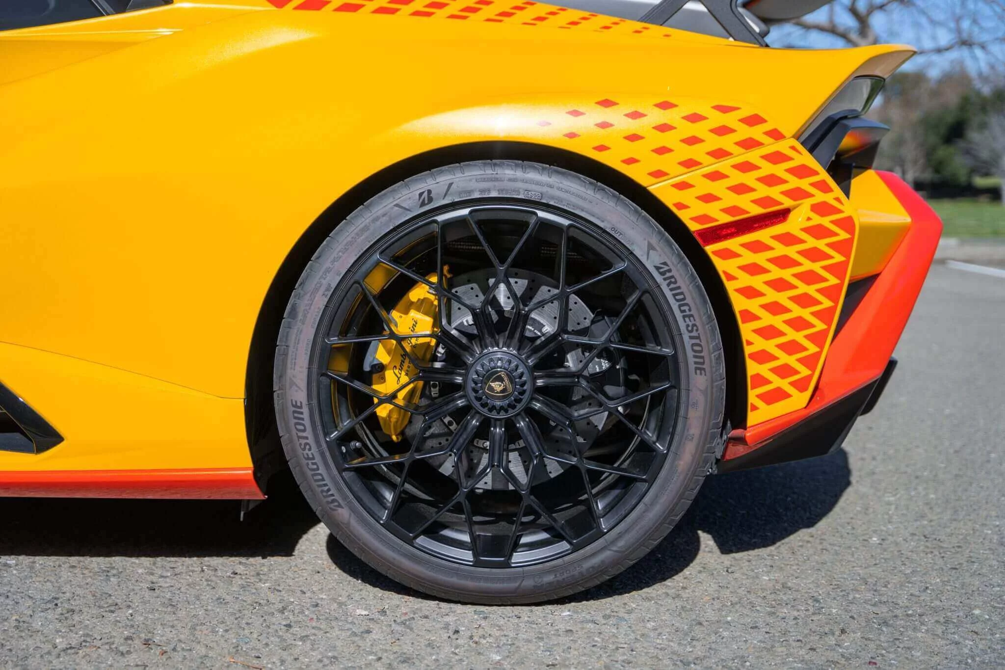 Giallo Inti Lamborghini Huracán