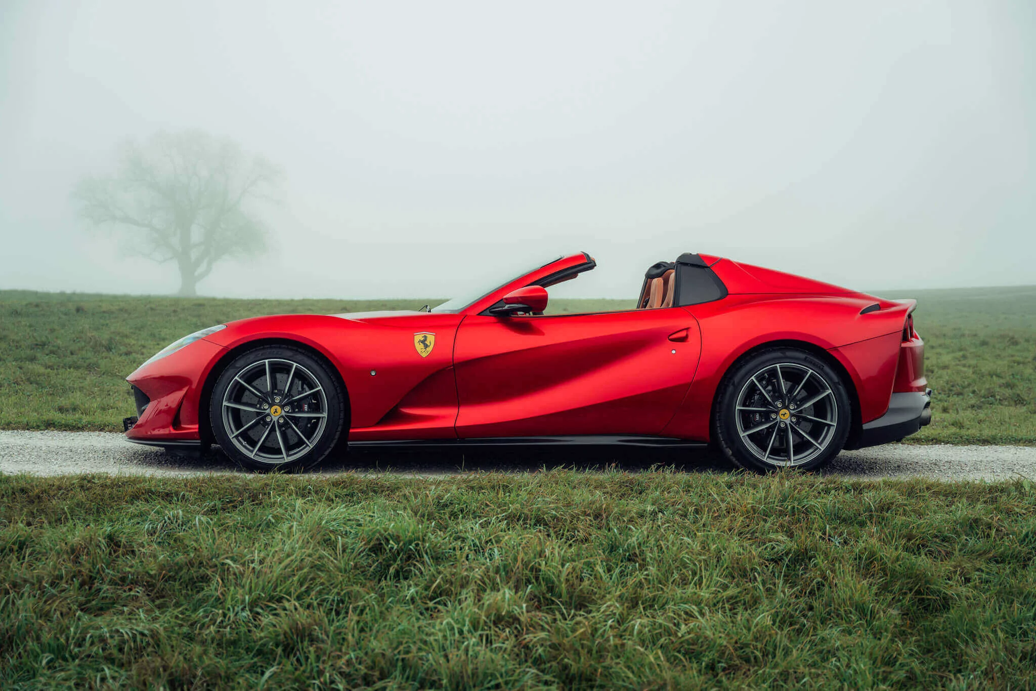 Rosso Magma Ferrari 812