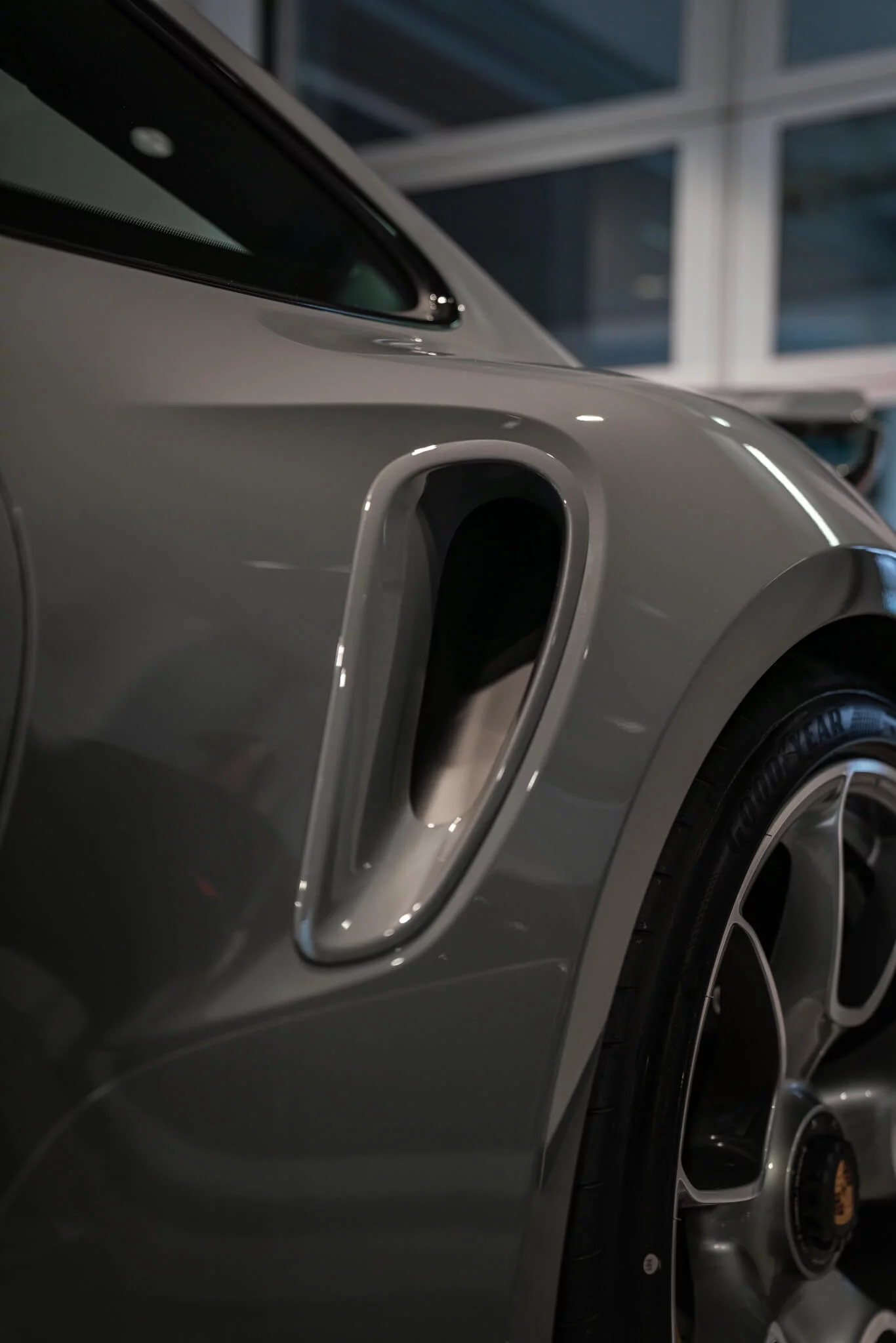 Grigio Telesto Porsche 911 Turbo
