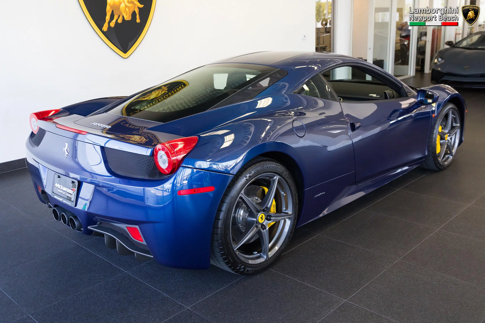 Blu Tour de France Ferrari 458