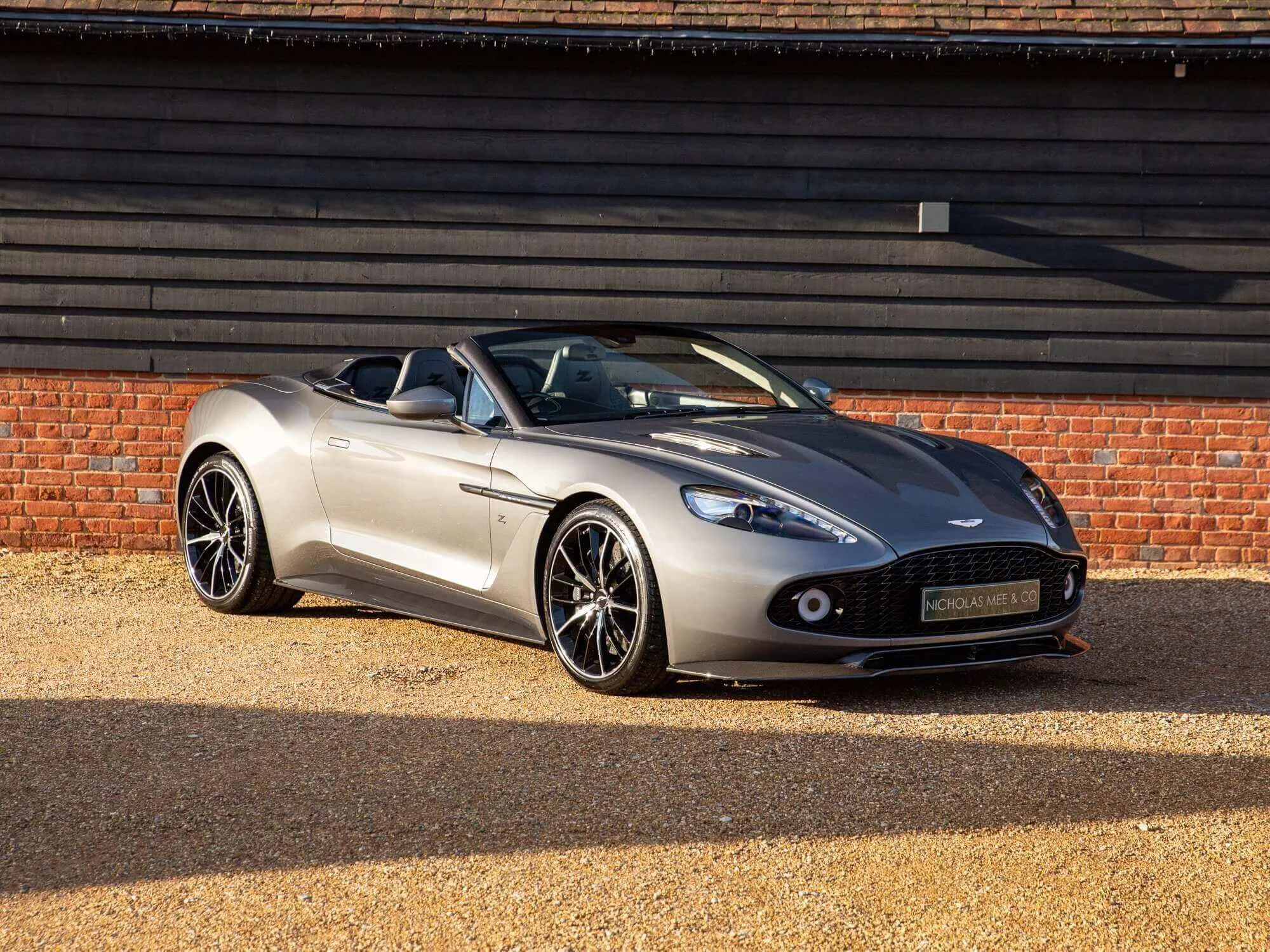 Hammerhead Silver Aston Martin Vanquish