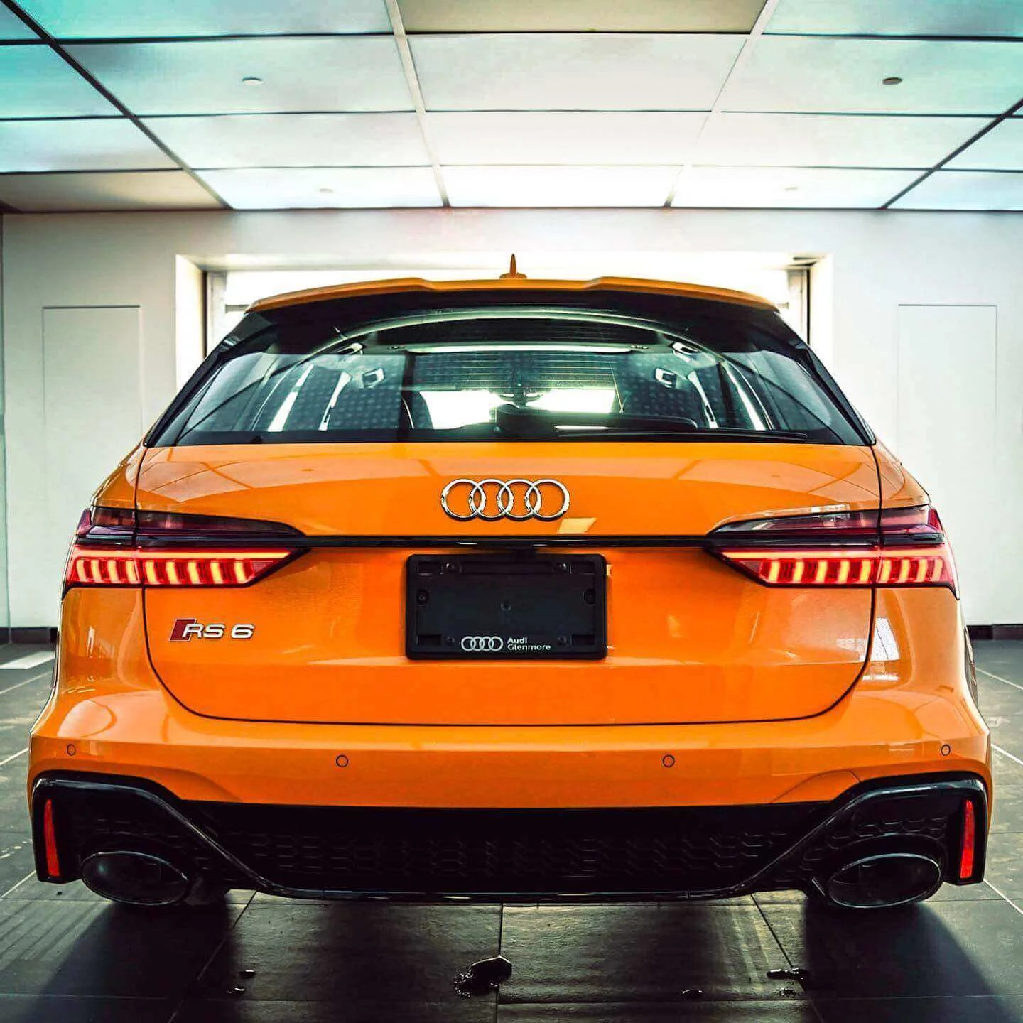 Solar Orange Audi RS6 Avant