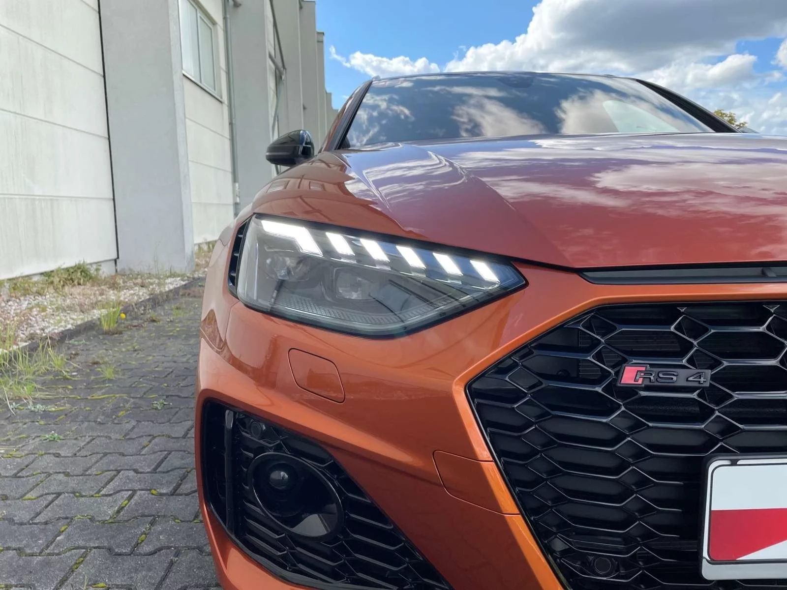 Orange Flame Audi RS4 Avant