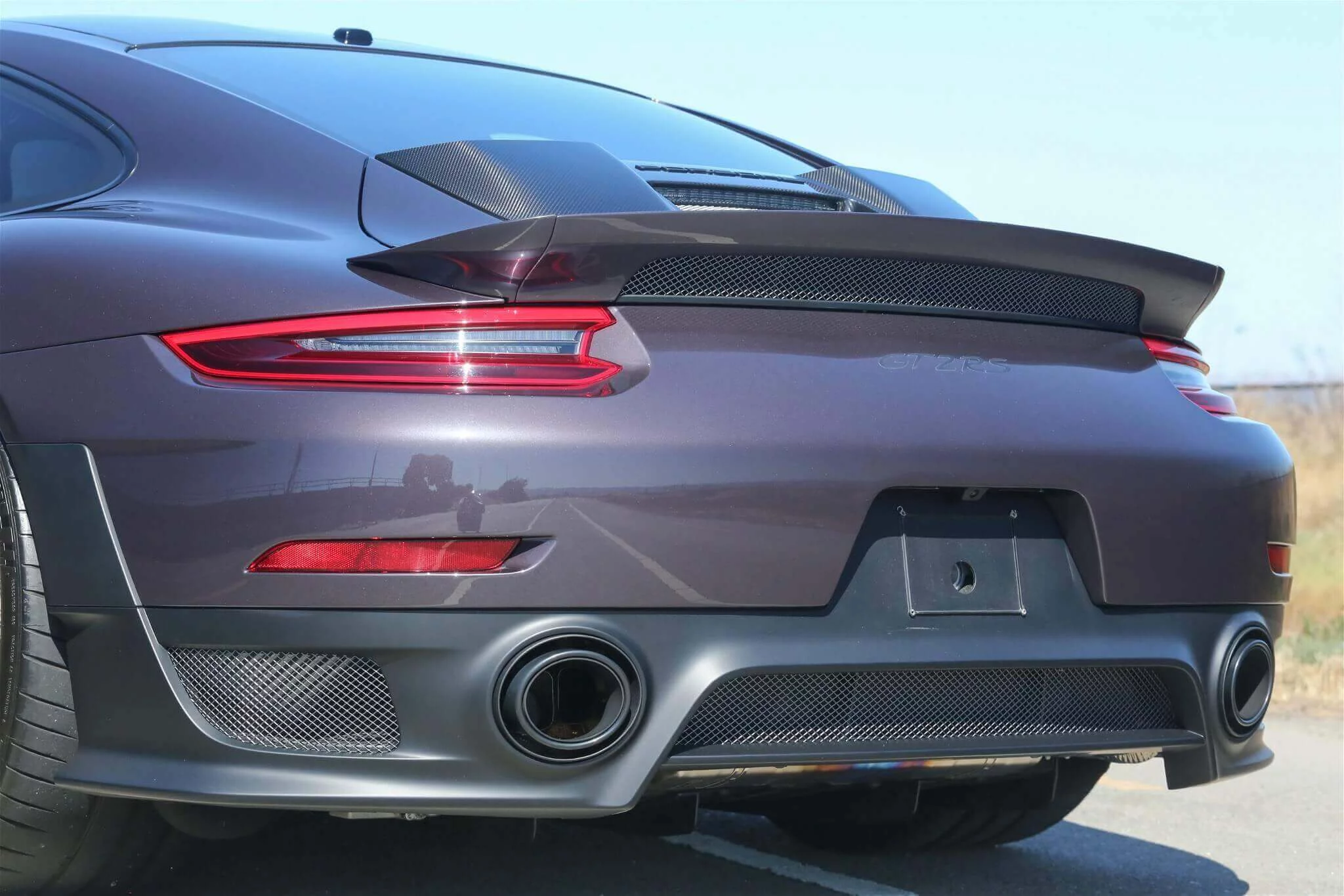 Vesuvio Metallic Porsche 911 GT2 RS