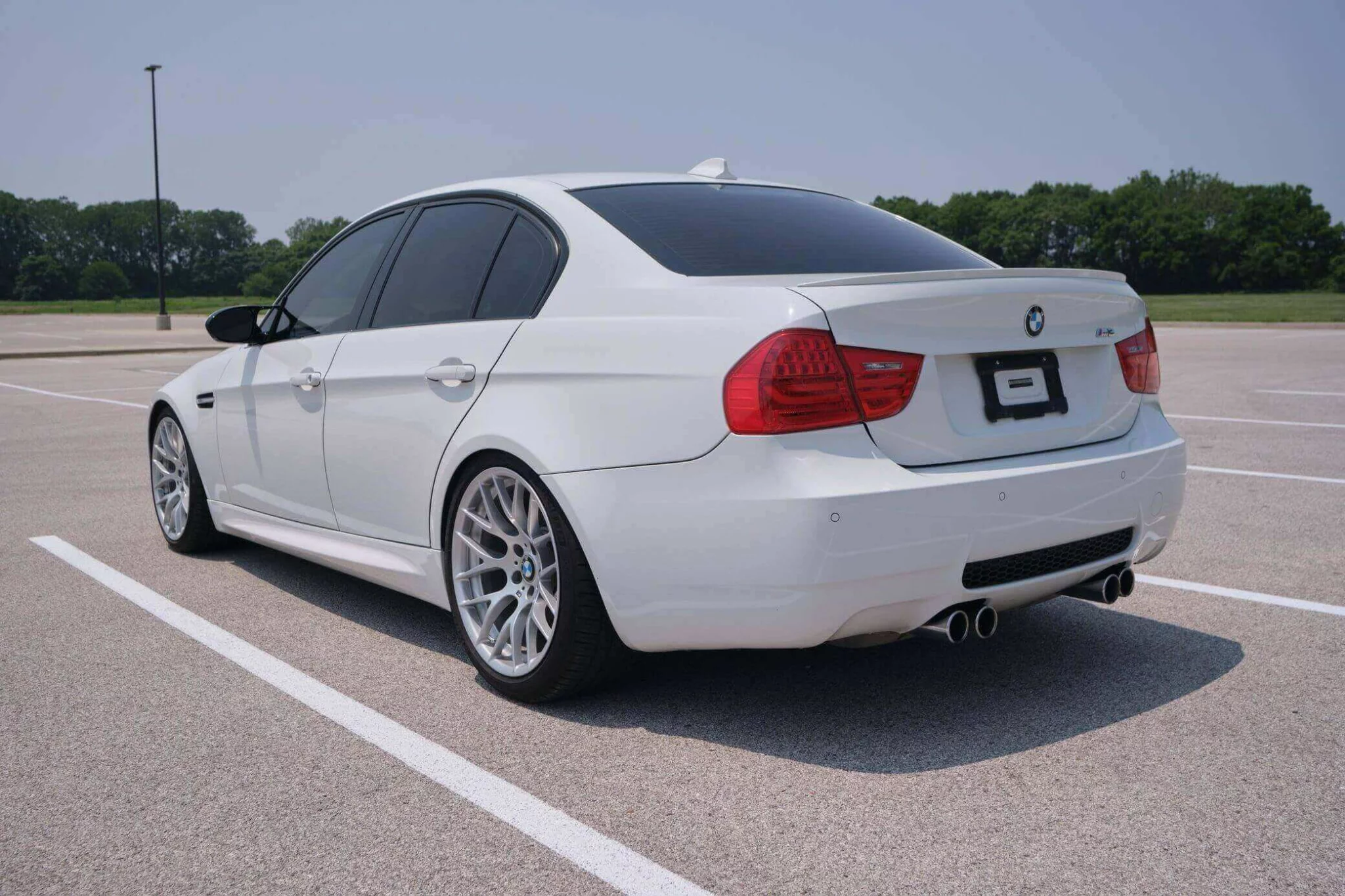 Alpine White III BMW M3