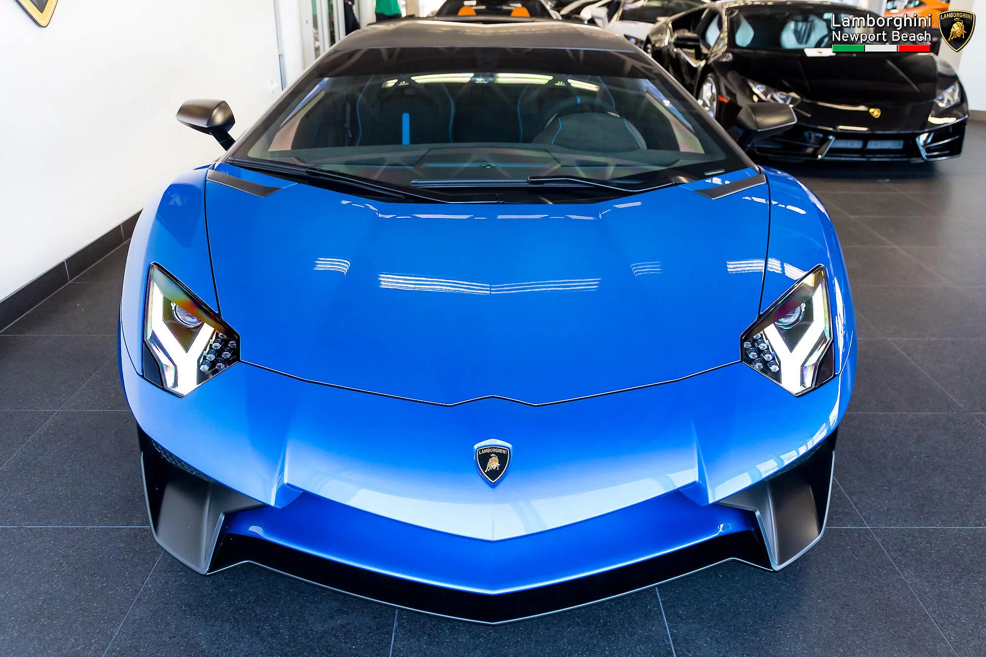 Blu Nethuns Lamborghini Aventador
