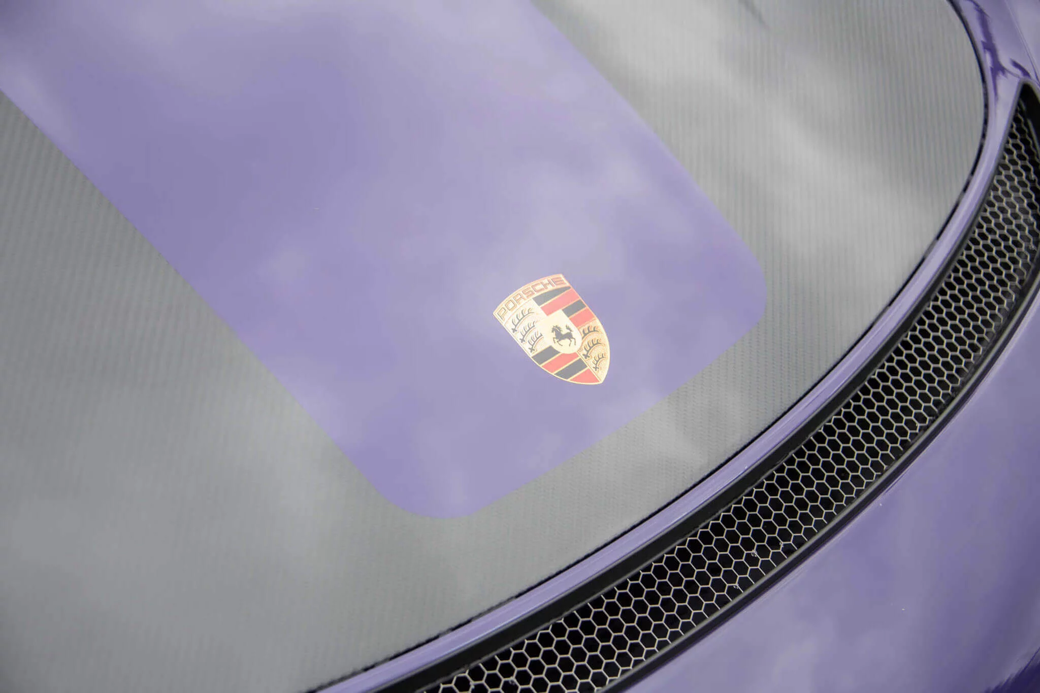 Ultraviolet Porsche 718 Cayman GT4 RS