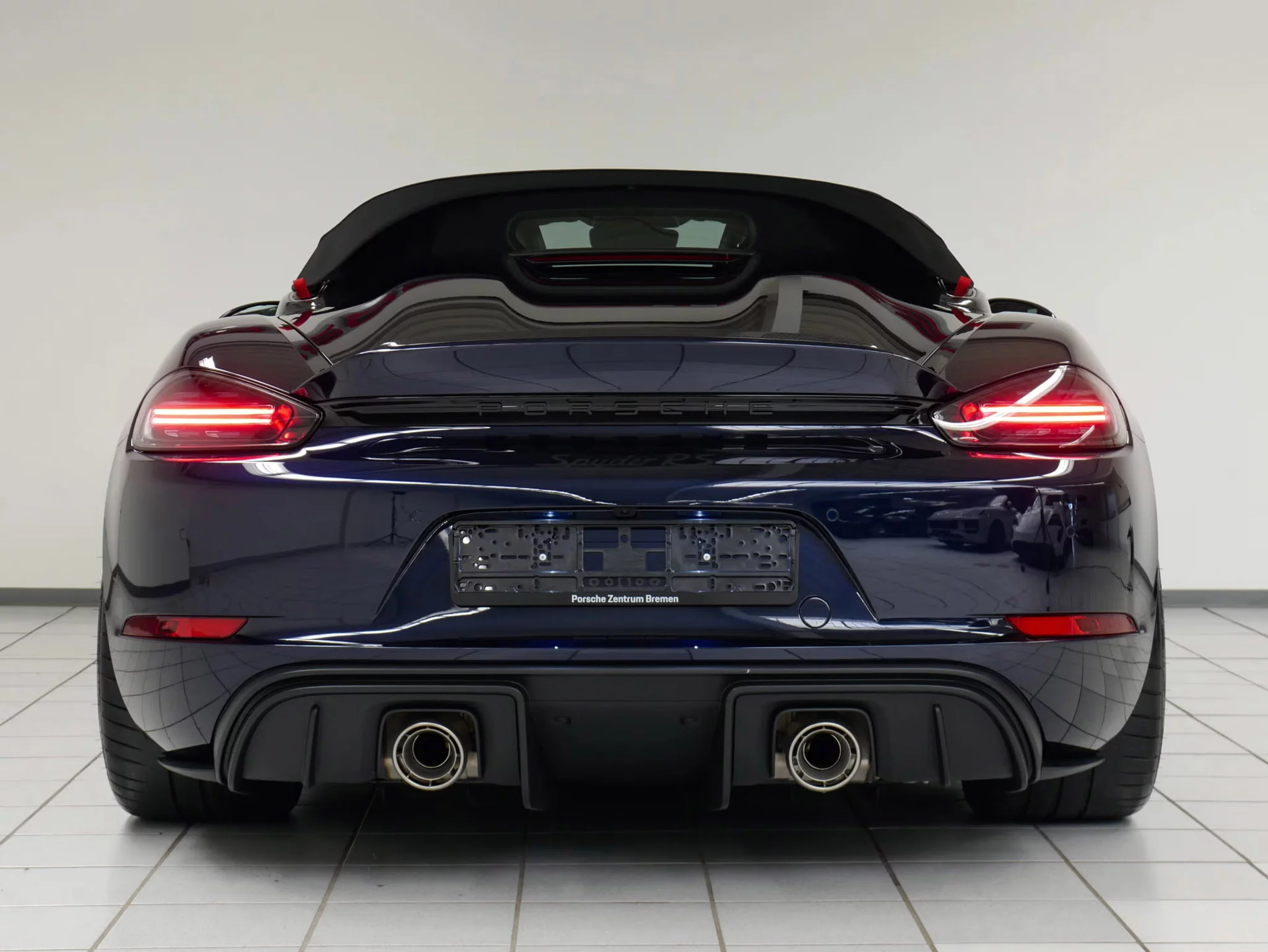 Night Blue Metallic Porsche 718 Spyder RS