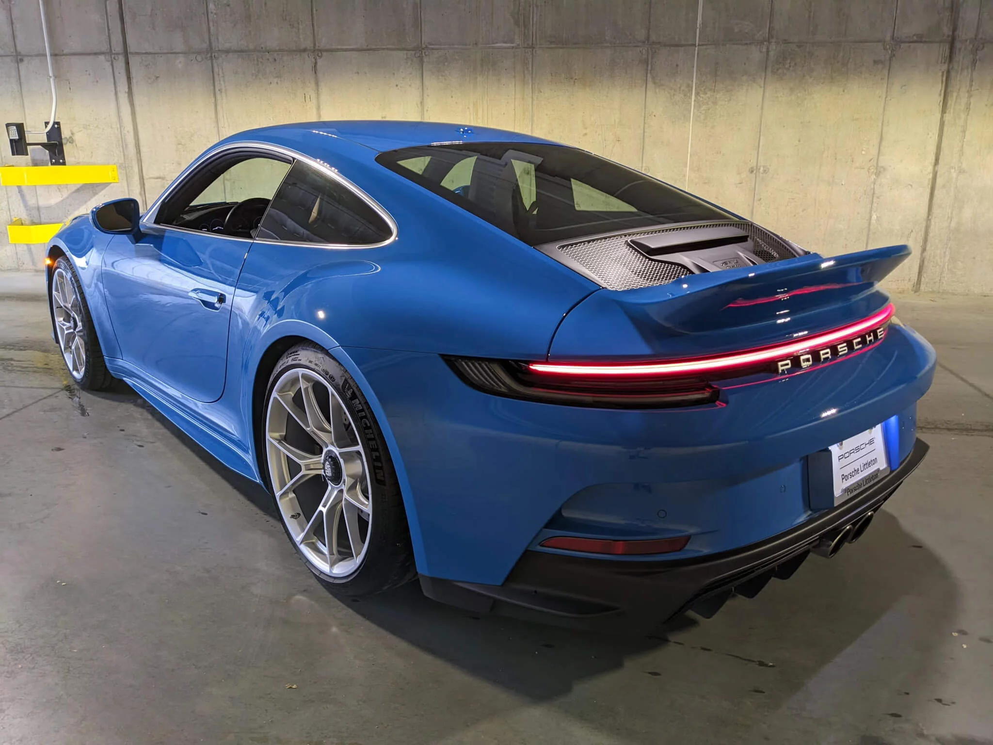 Turqoise Blue Porsche 911 GT3