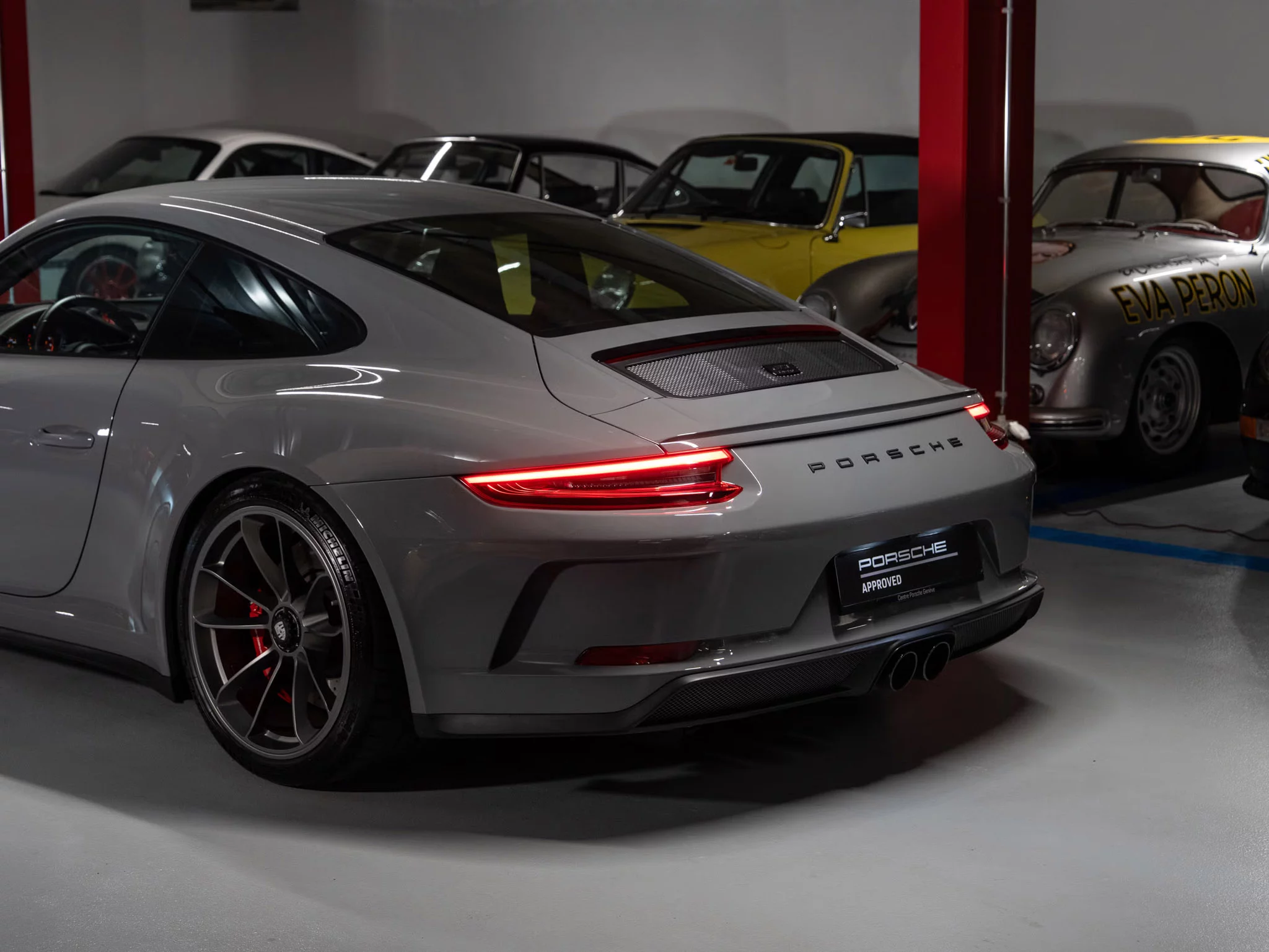 China Grey Porsche 911 GT3