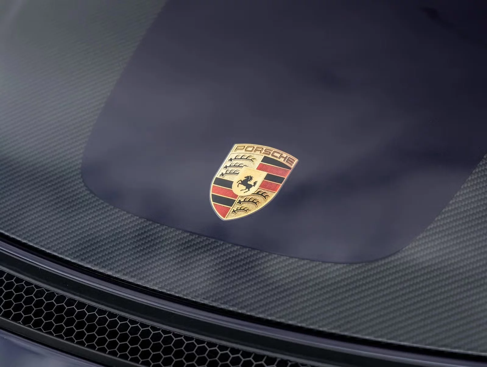 Viola Metallic Porsche 718 Spyder RS
