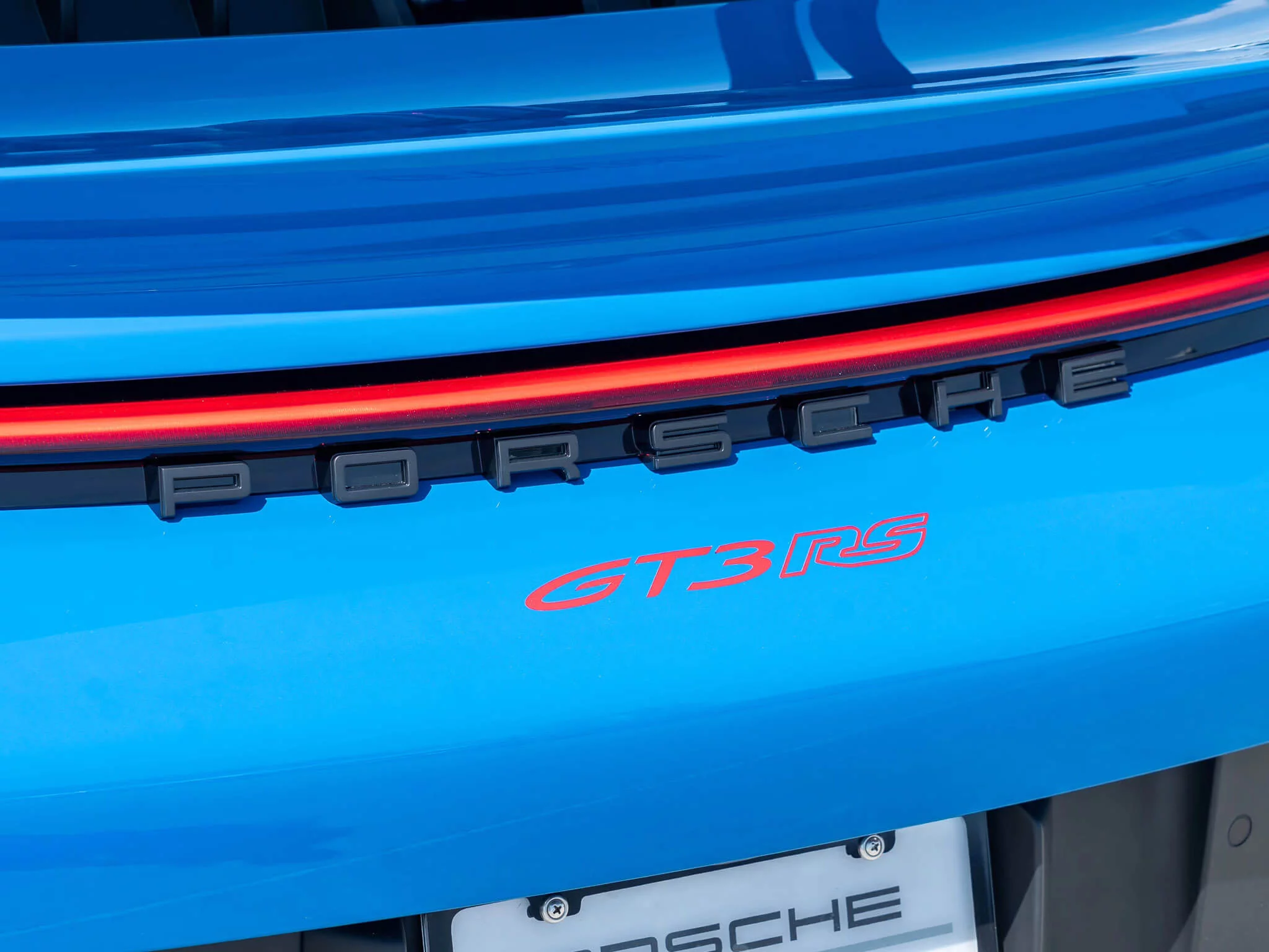 Arrow Blue Porsche 911 GT3 RS