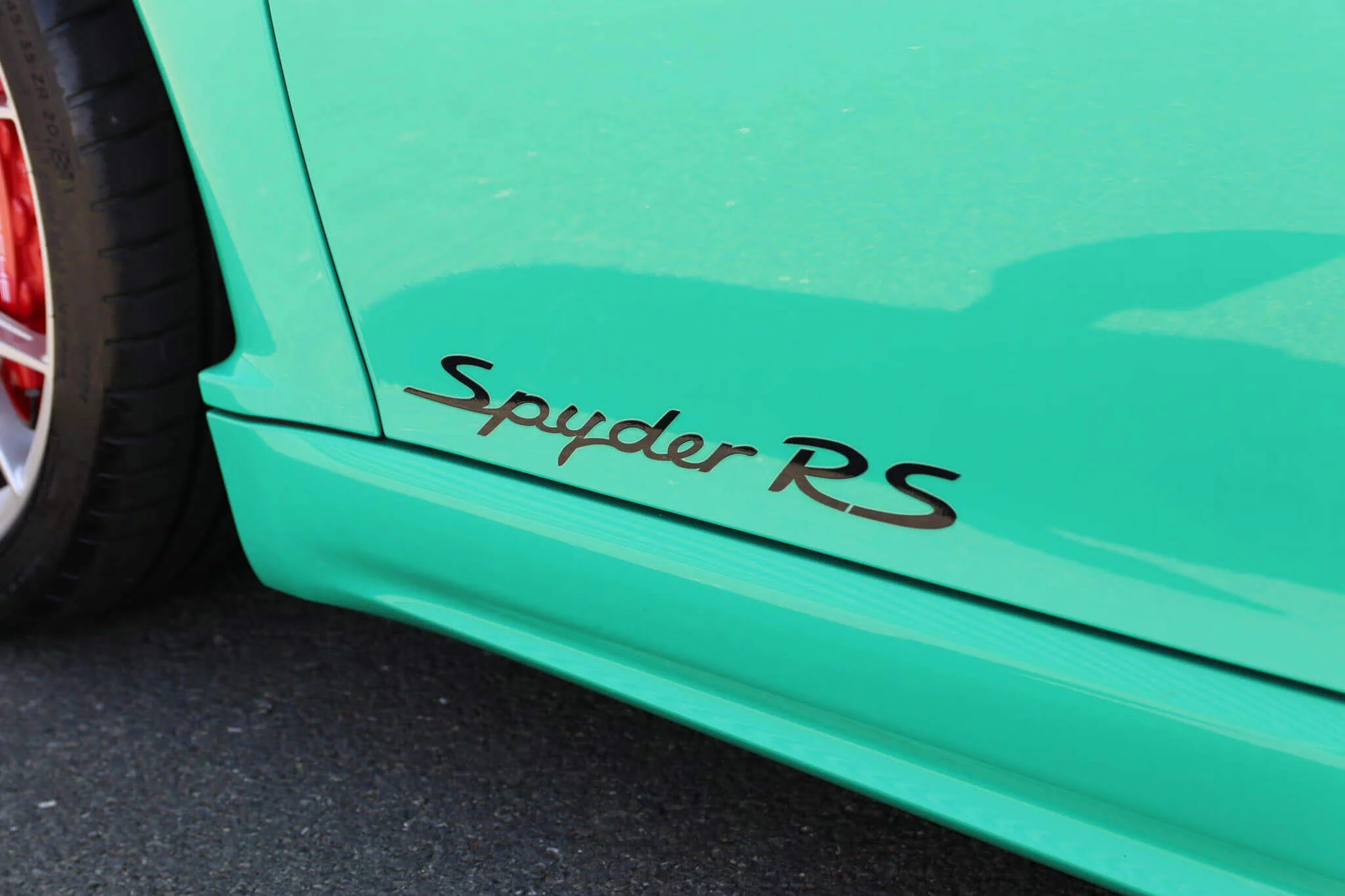 Lighter Green Porsche 718 Spyder RS