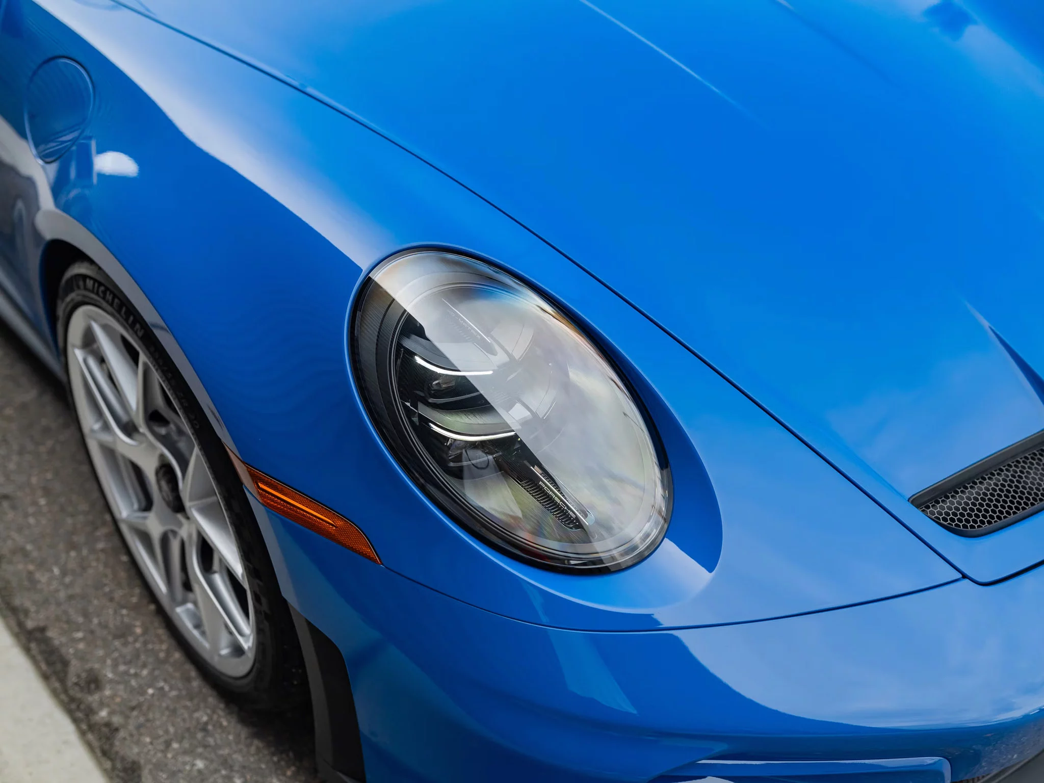 Lugano Blue Porsche 911 GT3